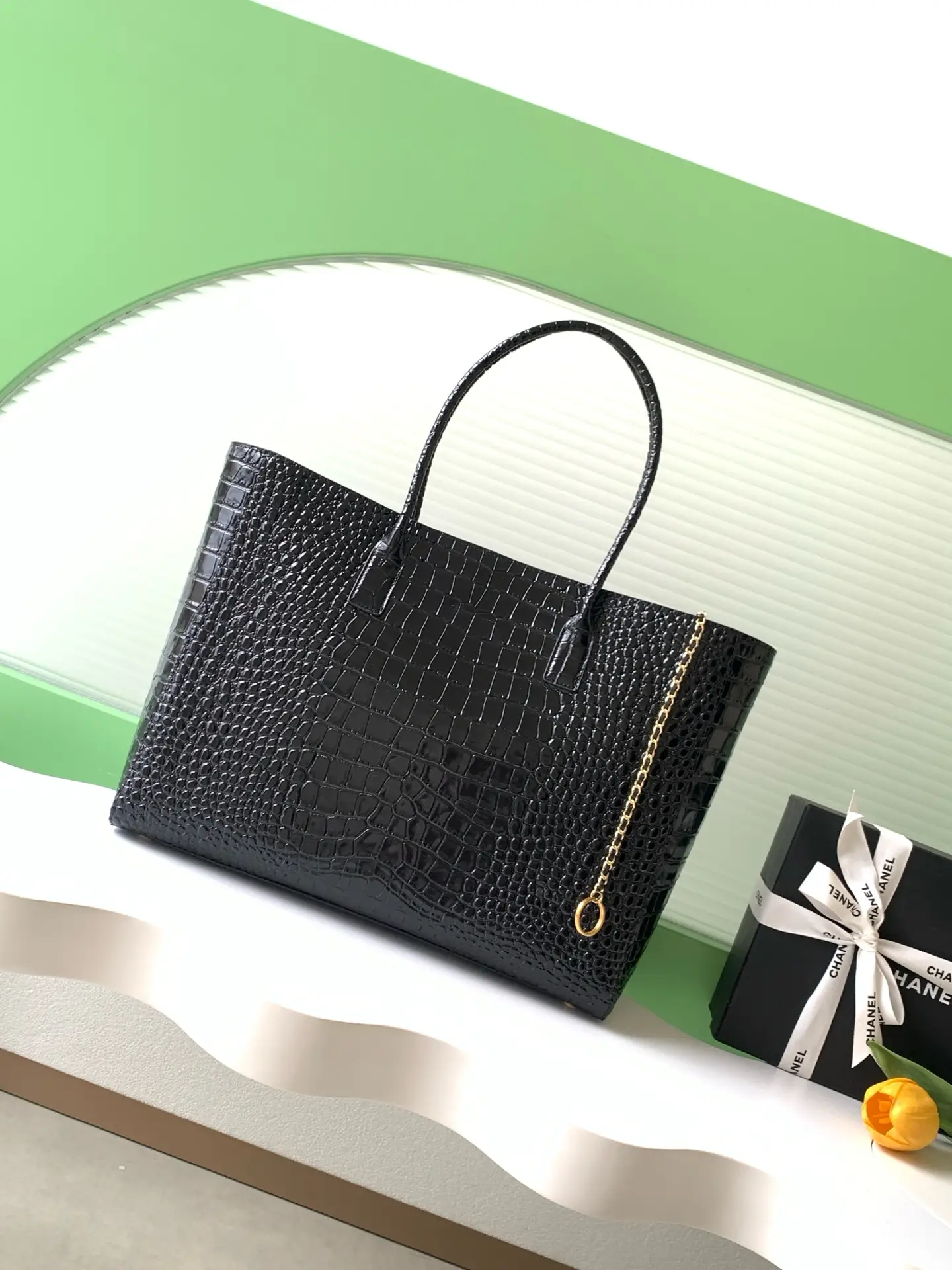 Chanel Large Tote Bag AS6239 Black Crocodile Pattern