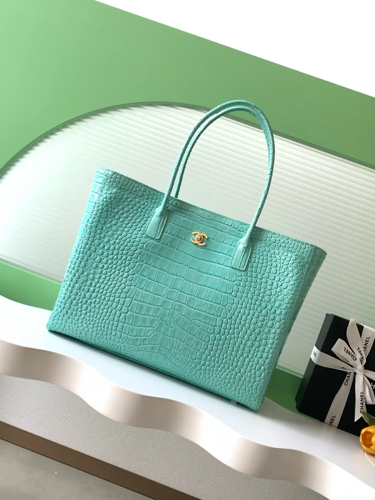 Chanel Large Tote Bag AS6239 Mint Green Crocodile Pattern