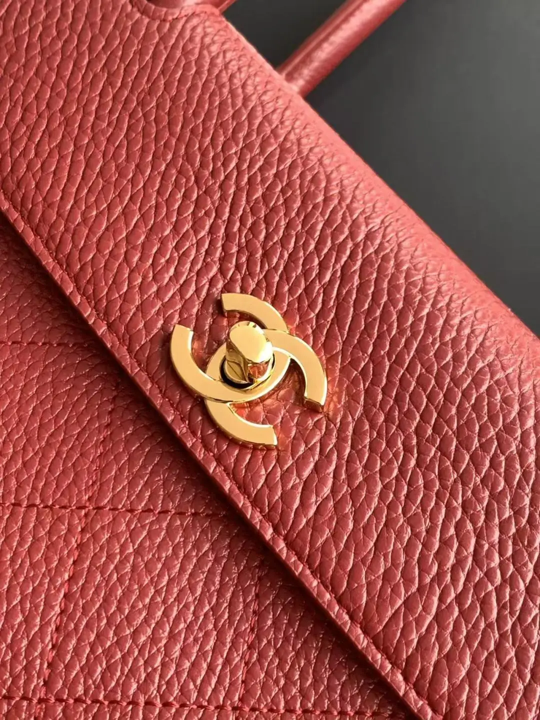 Chanel Small Tote AS6288 Red