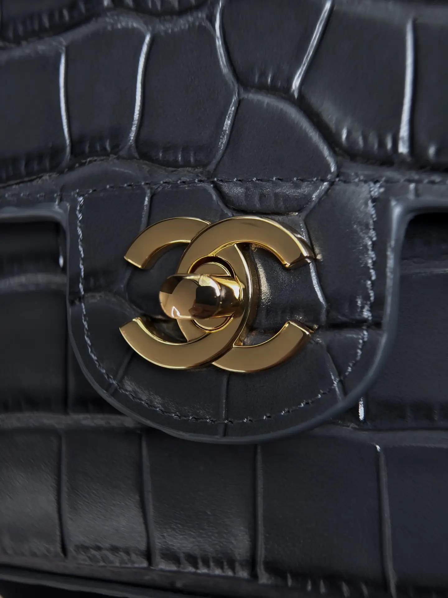 Mini Flap Bag With Top Handle AS6424 Grey Crocodile Embossed