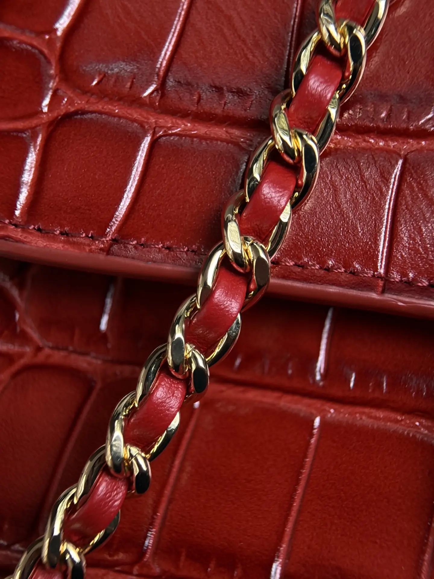 Mini Flap Bag With Top Handle AS6424 Red Crocodile Embossed