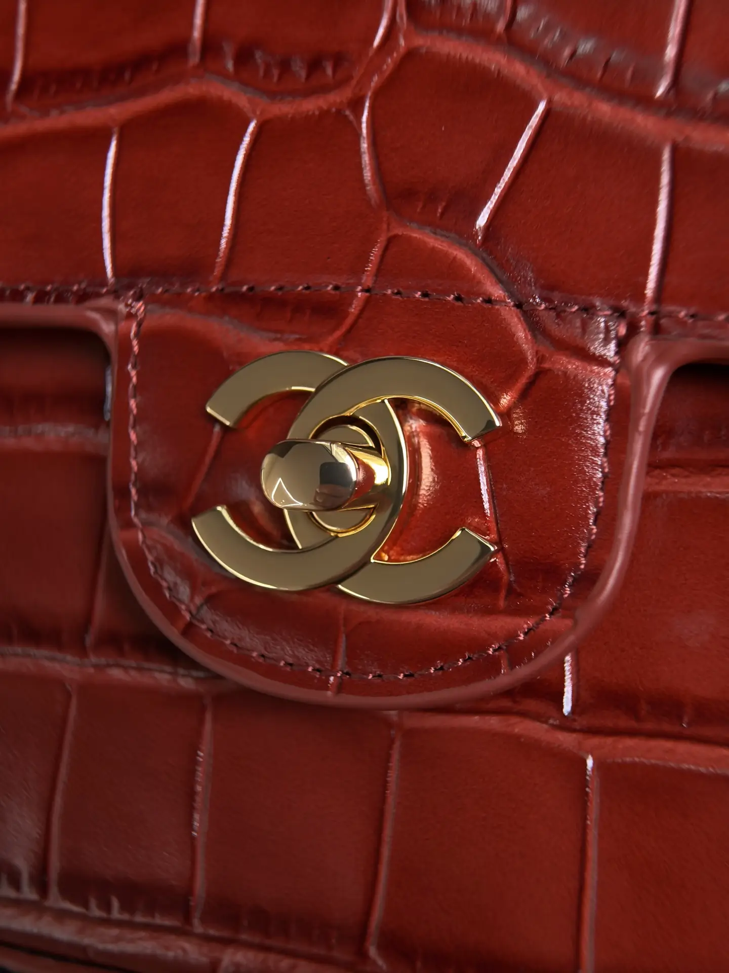 Mini Flap Bag With Top Handle AS6424 Red Crocodile Embossed
