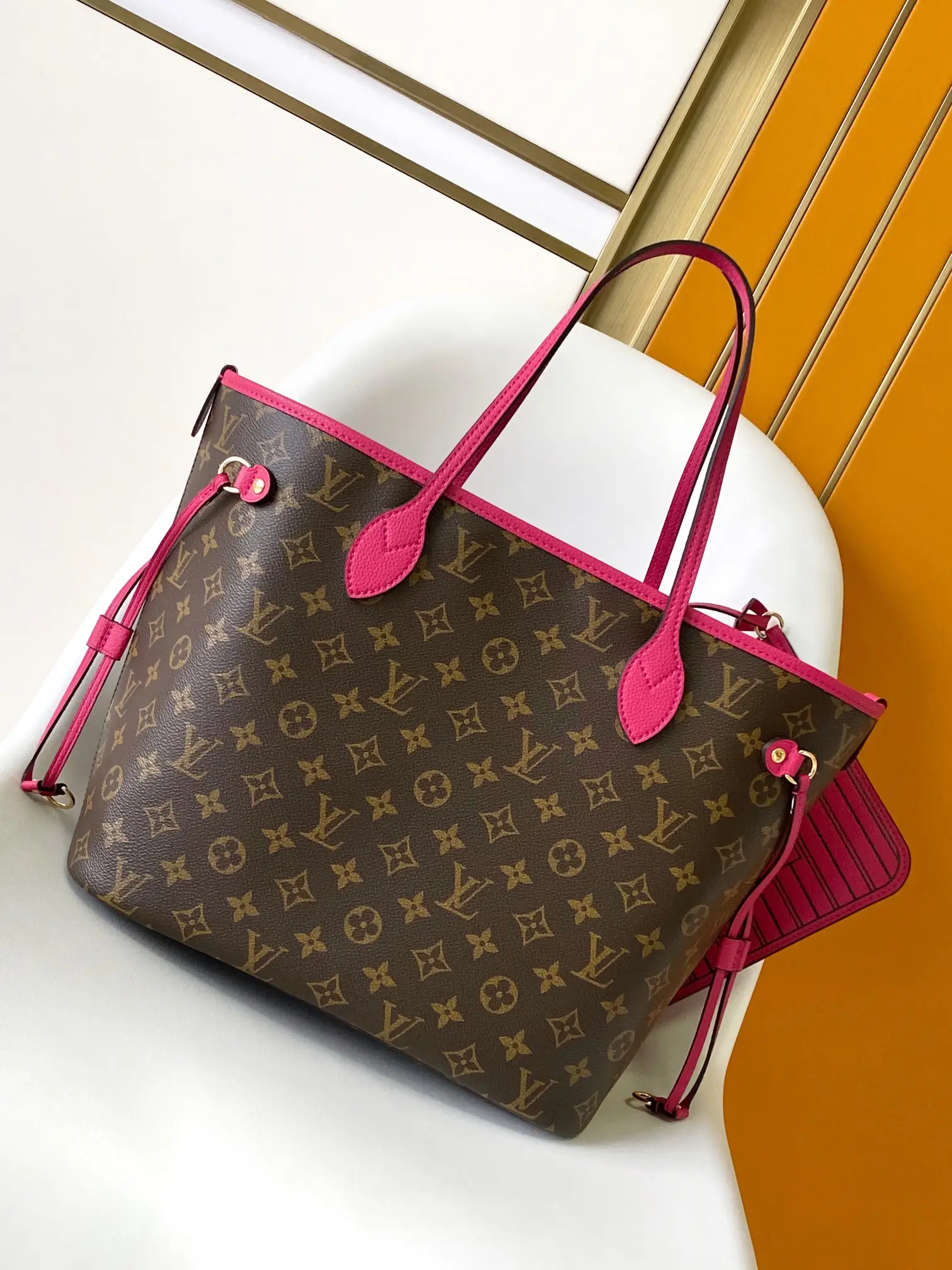 Louis Vuitton M11946 Neverfull Inside Out MM Pondichery Pink