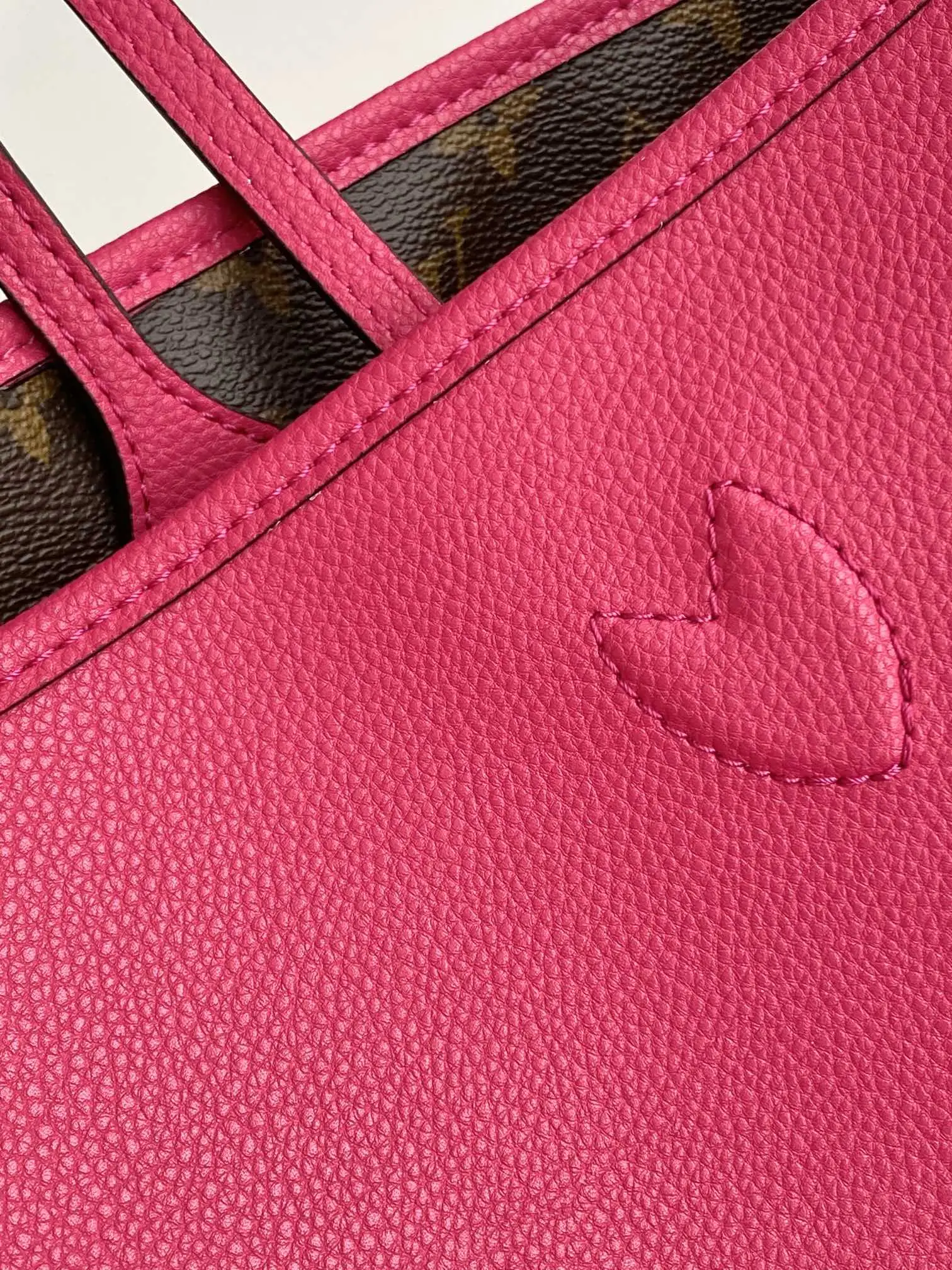 Louis Vuitton M11946 Neverfull Inside Out MM Pondichery Pink