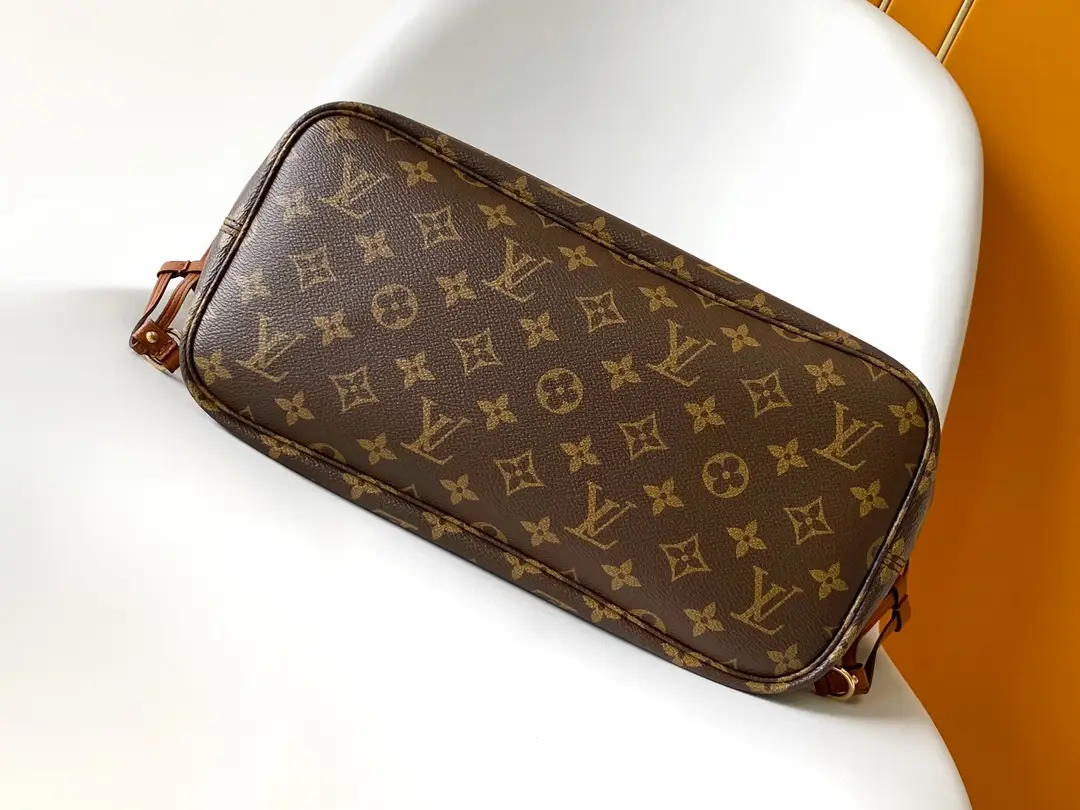 Louis Vuitton M12061 Neverfull Inside Out MM Tan