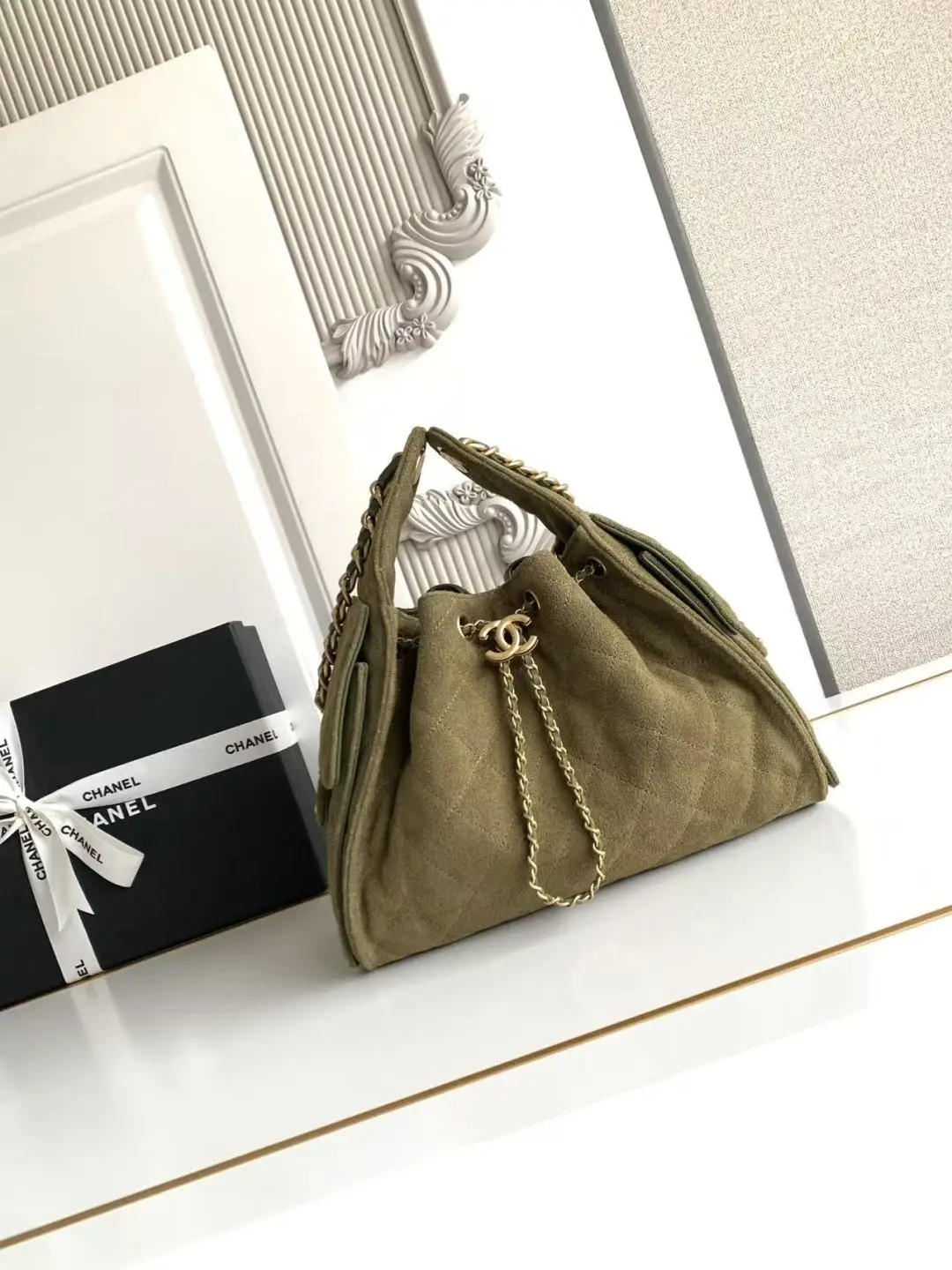 Chanel 25 Medium Handbag AS5293 Olive Green