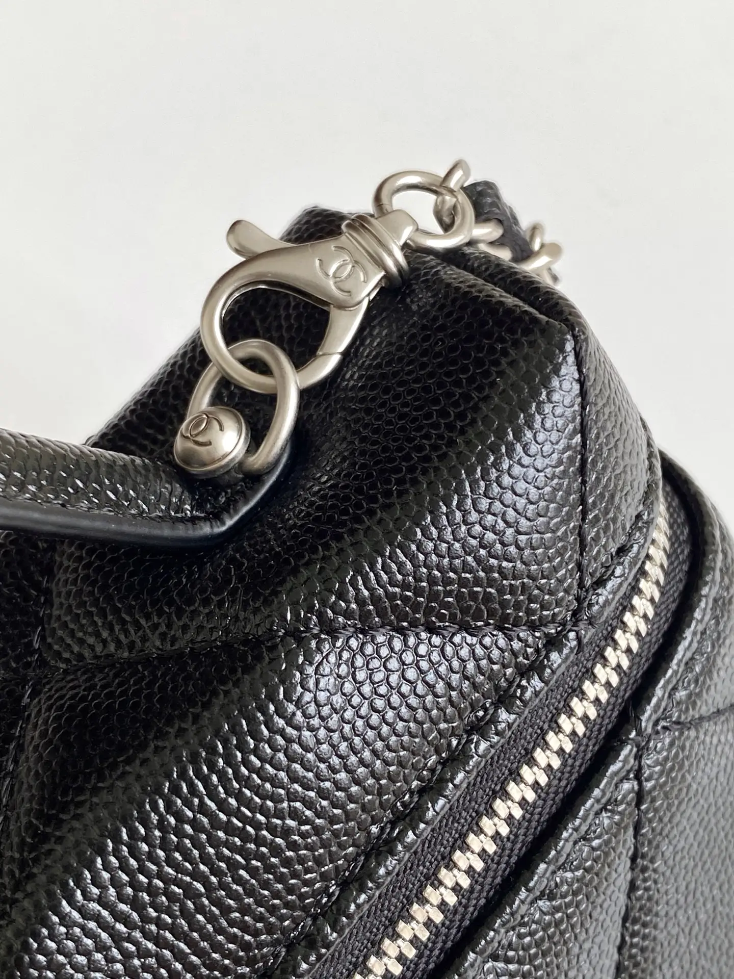 Chanel Chain Vanity Case AP4936 Black