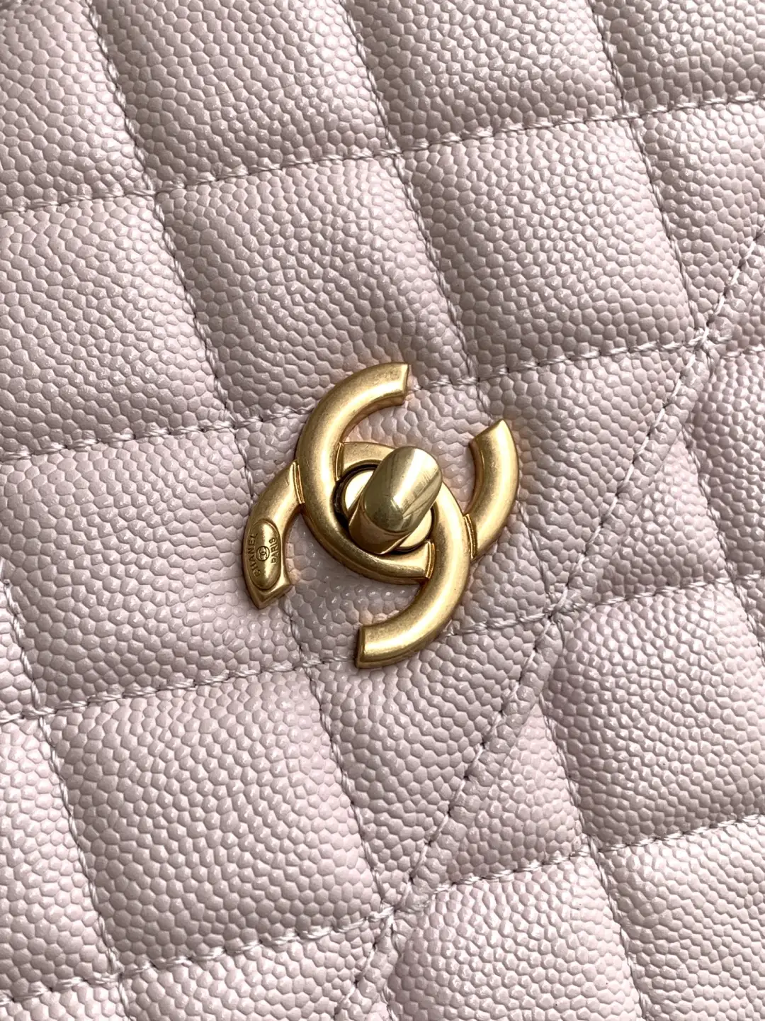 Chanel Coco Handle Bag AS92990 Pink