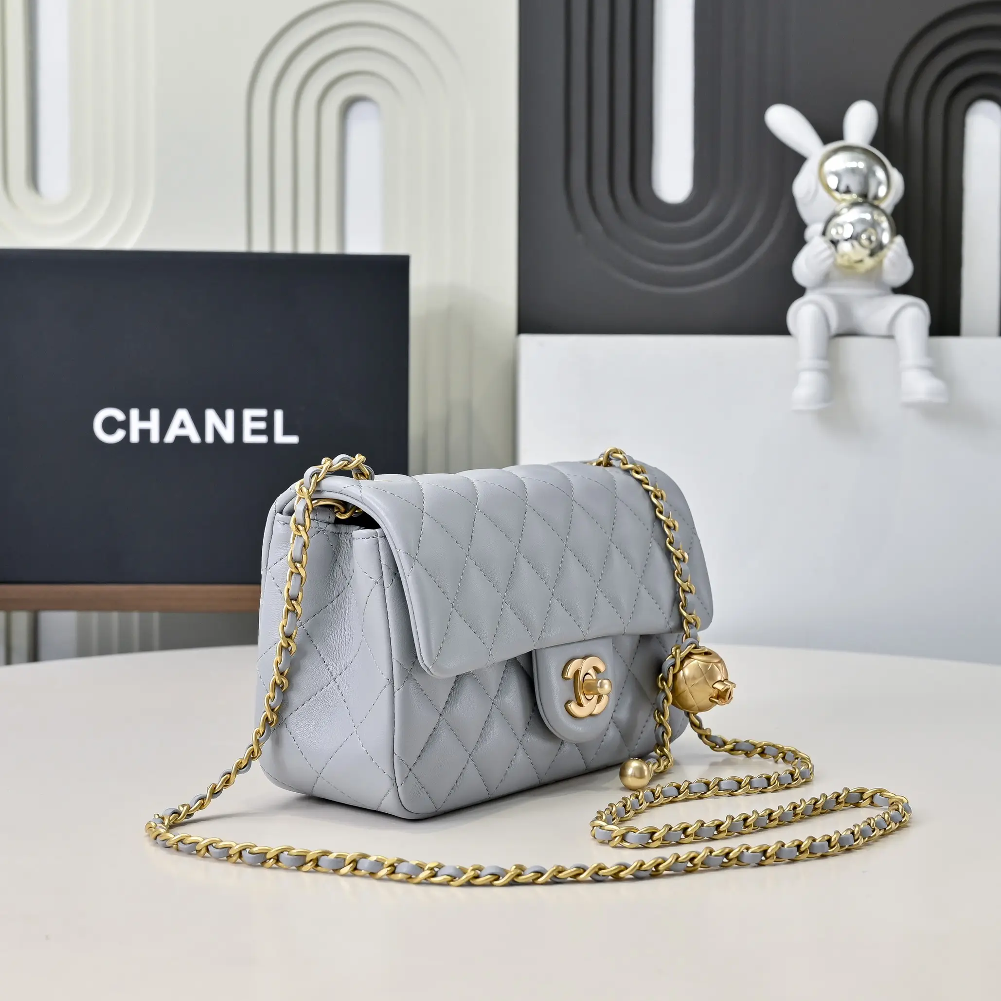 Chanel Flap Bag Light Grey 20cm AS1787