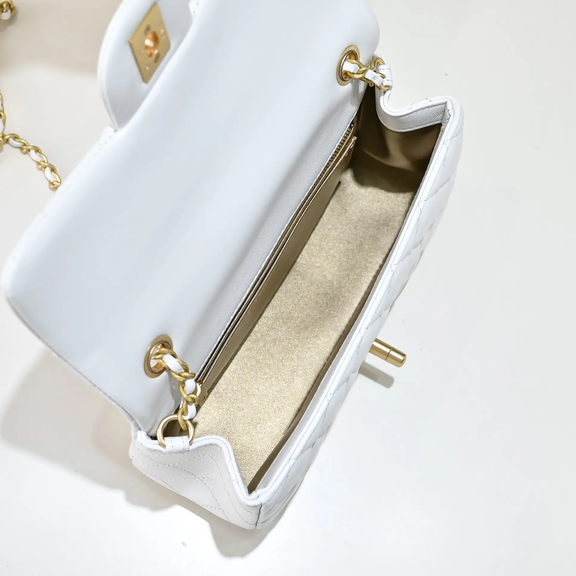 Chanel Flap Bag White 20cm AS1787