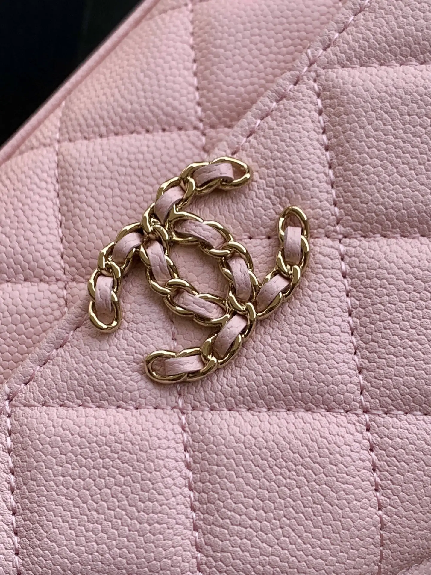 Chanel Kelly Top Handle Bag Pink AP3238