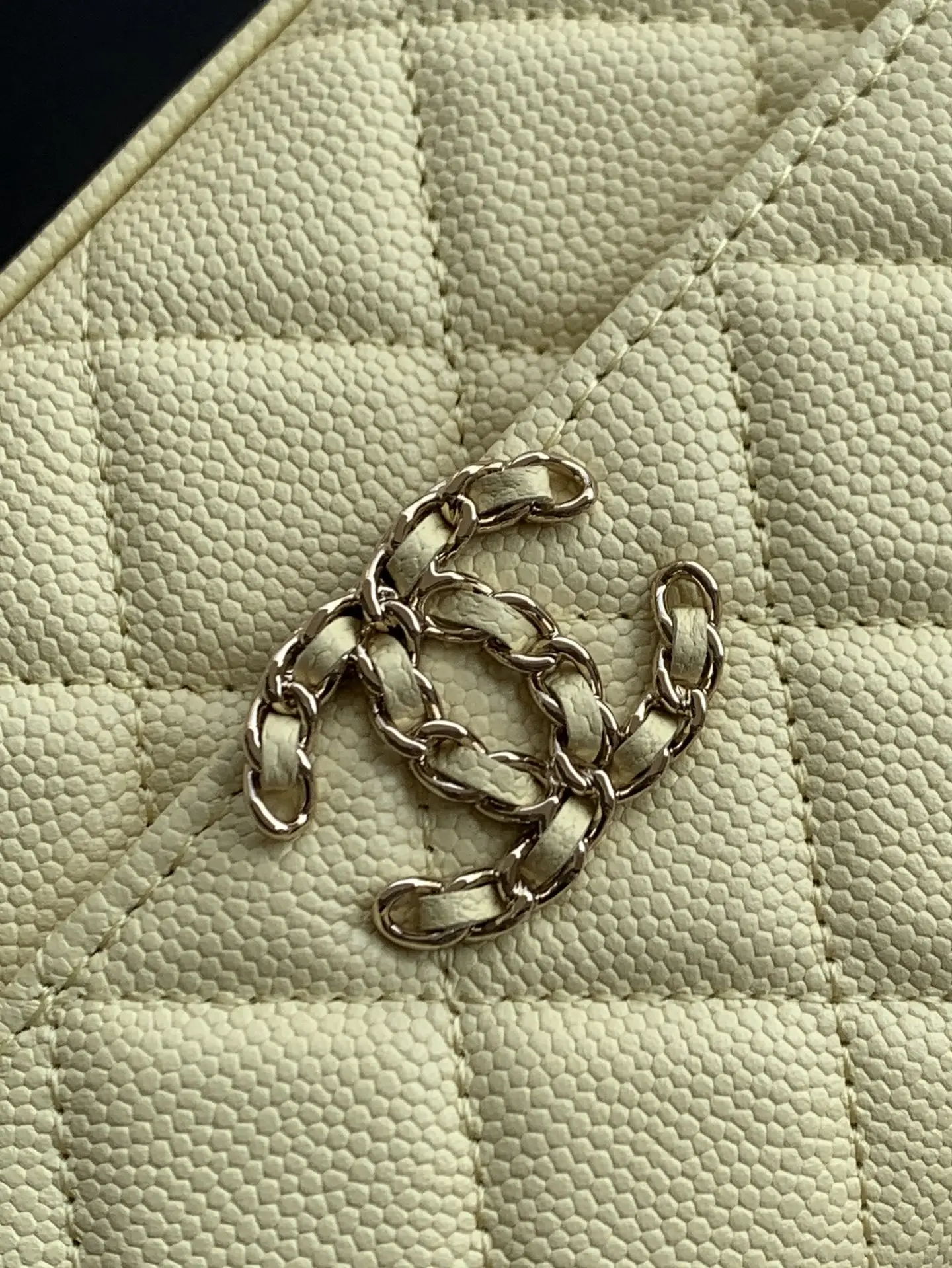 Chanel Kelly Top Handle Bag Yellow AP3238