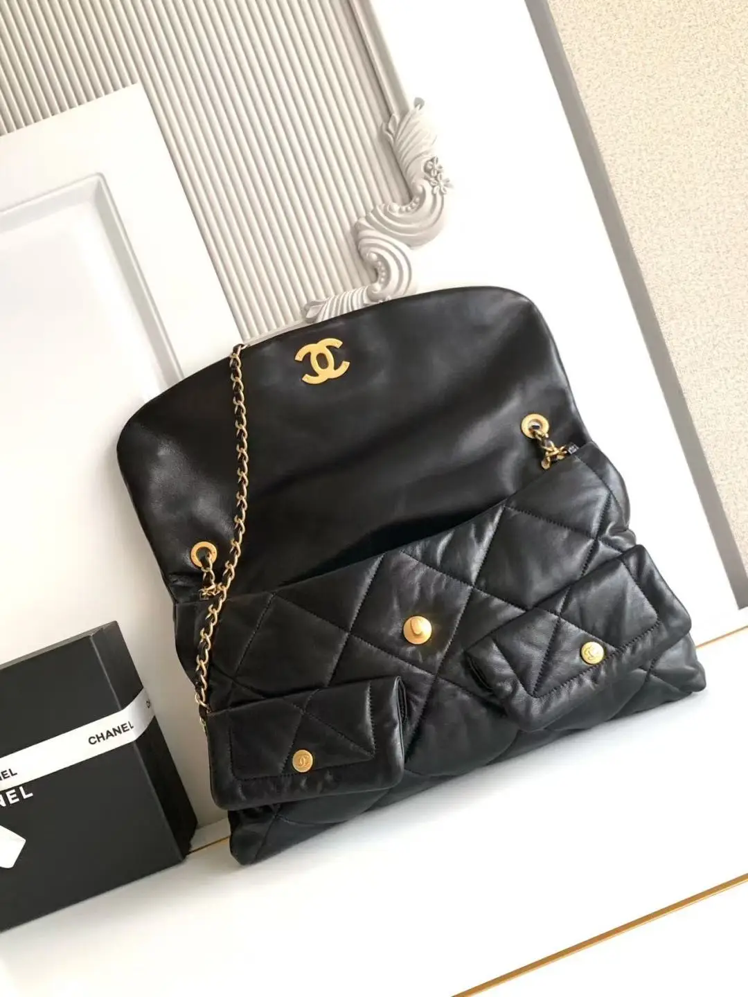 Chanel Maxi Flapbag 