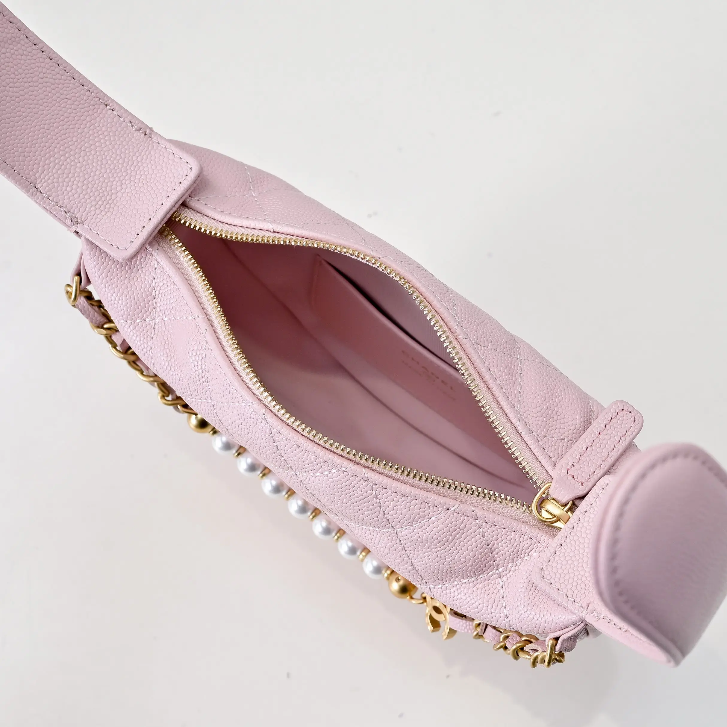 Chanel Pearl Chain Handbag Pink