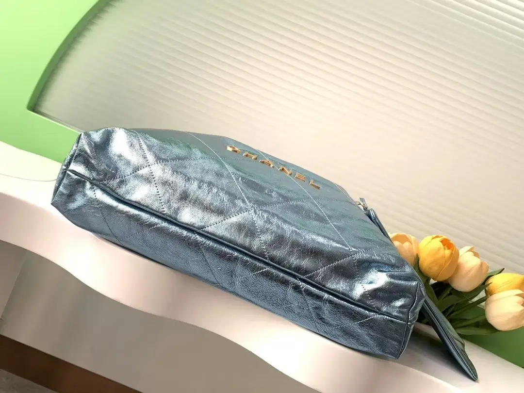 Chanel 22 Medium Handbag AS3261 Blue