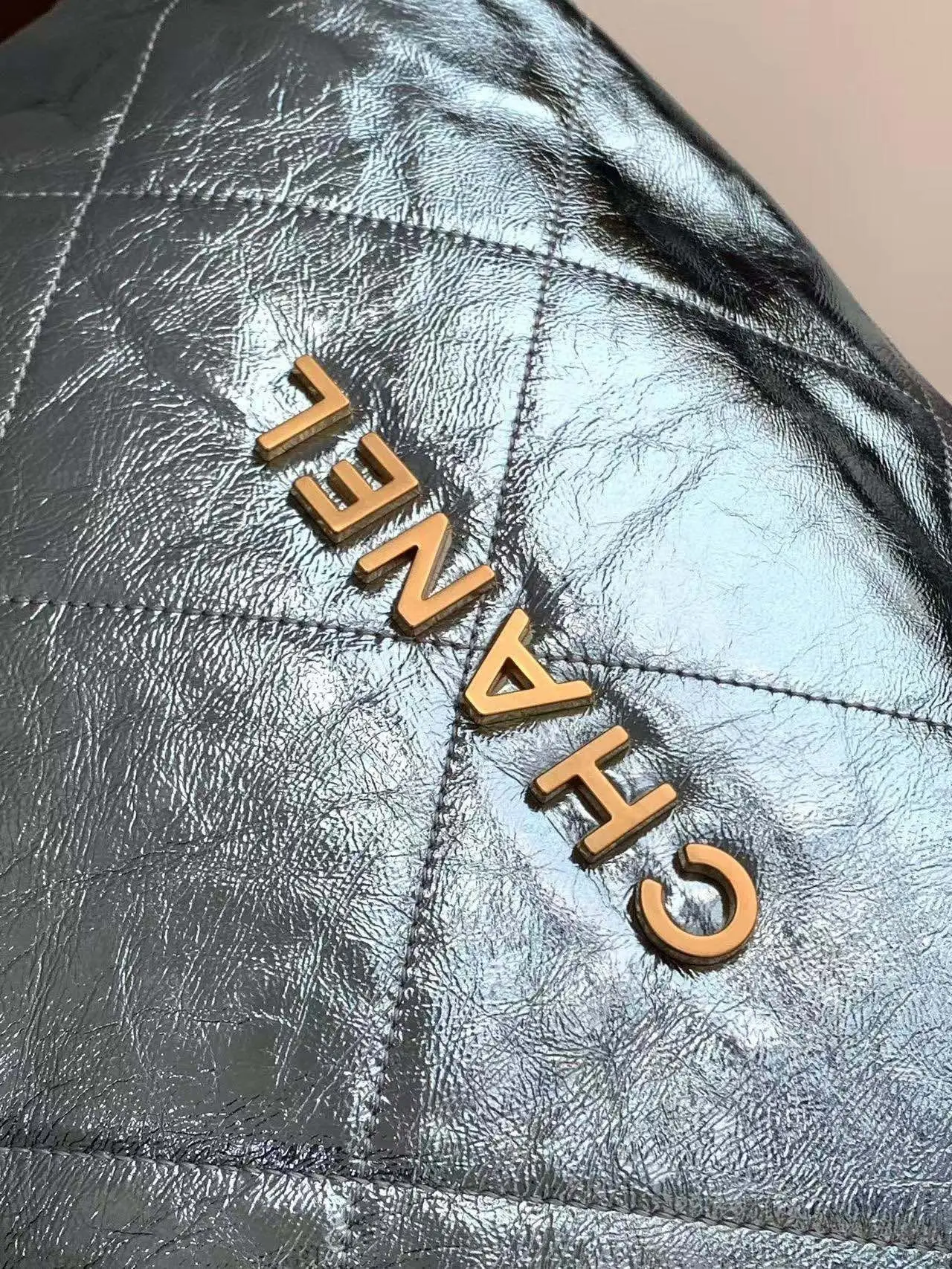 Chanel 22 Medium Handbag AS3261 Blue