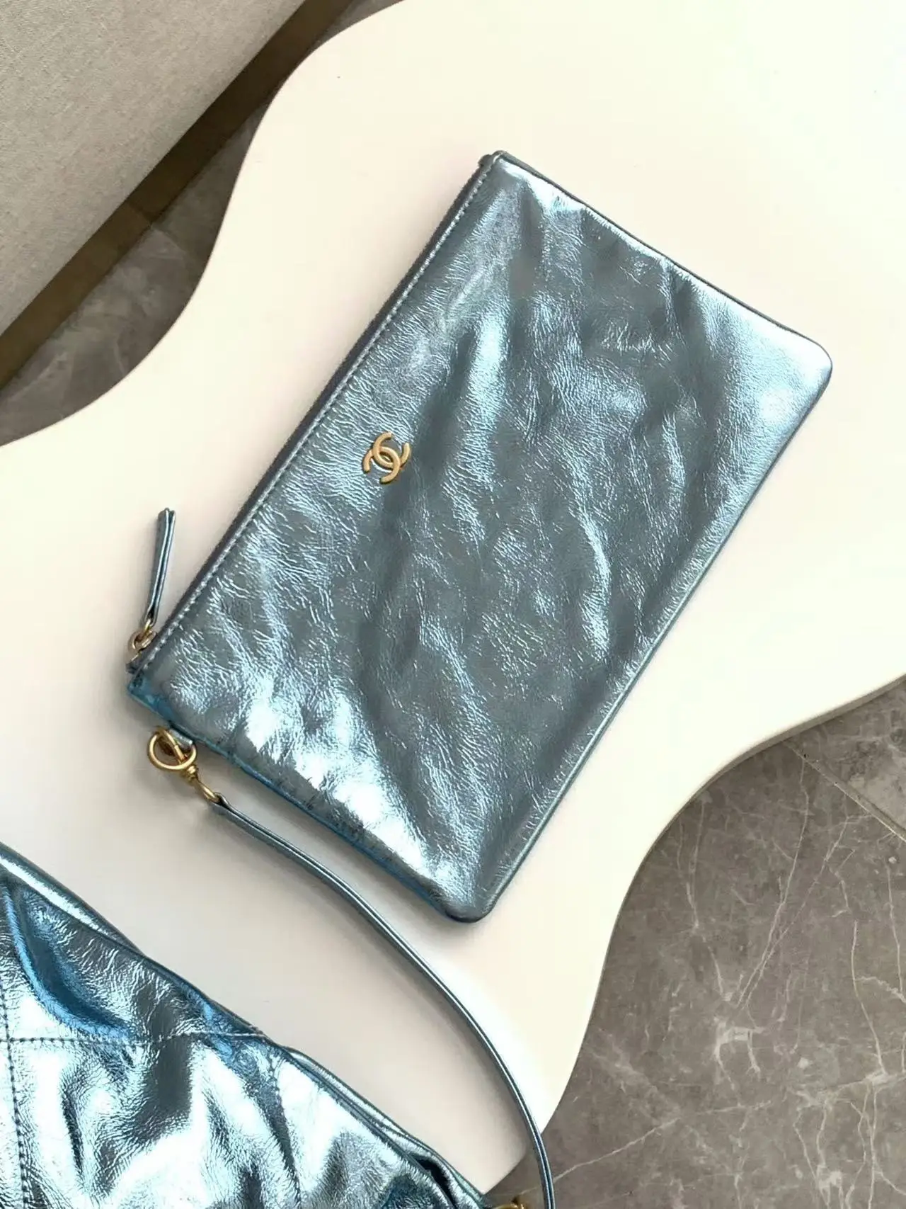 Chanel 22 Medium Handbag AS3261 Blue