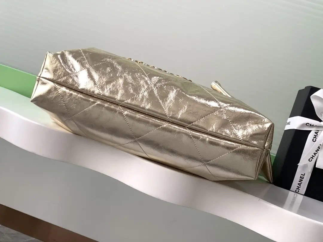 Chanel 22 Medium Handbag AS3261 Gold