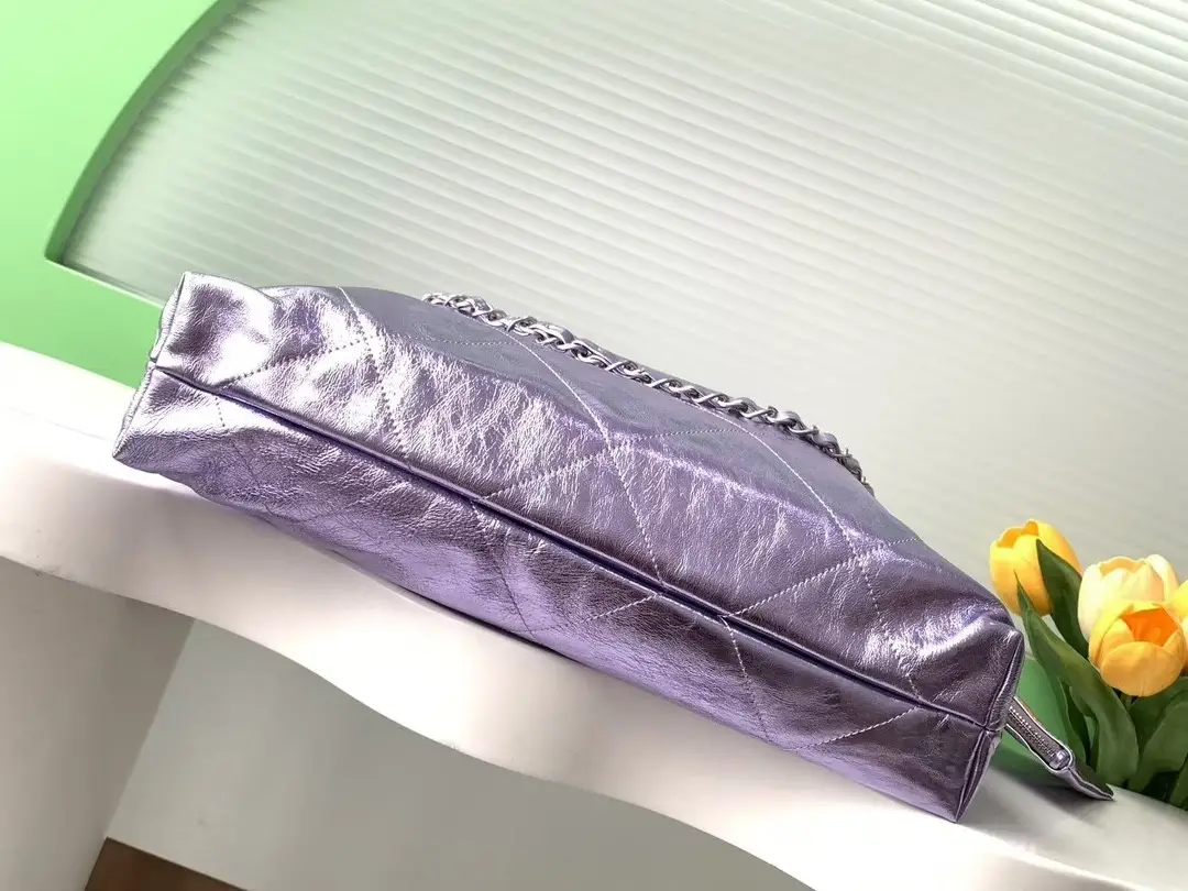 Chanel 22 Medium Handbag AS3261 Purple