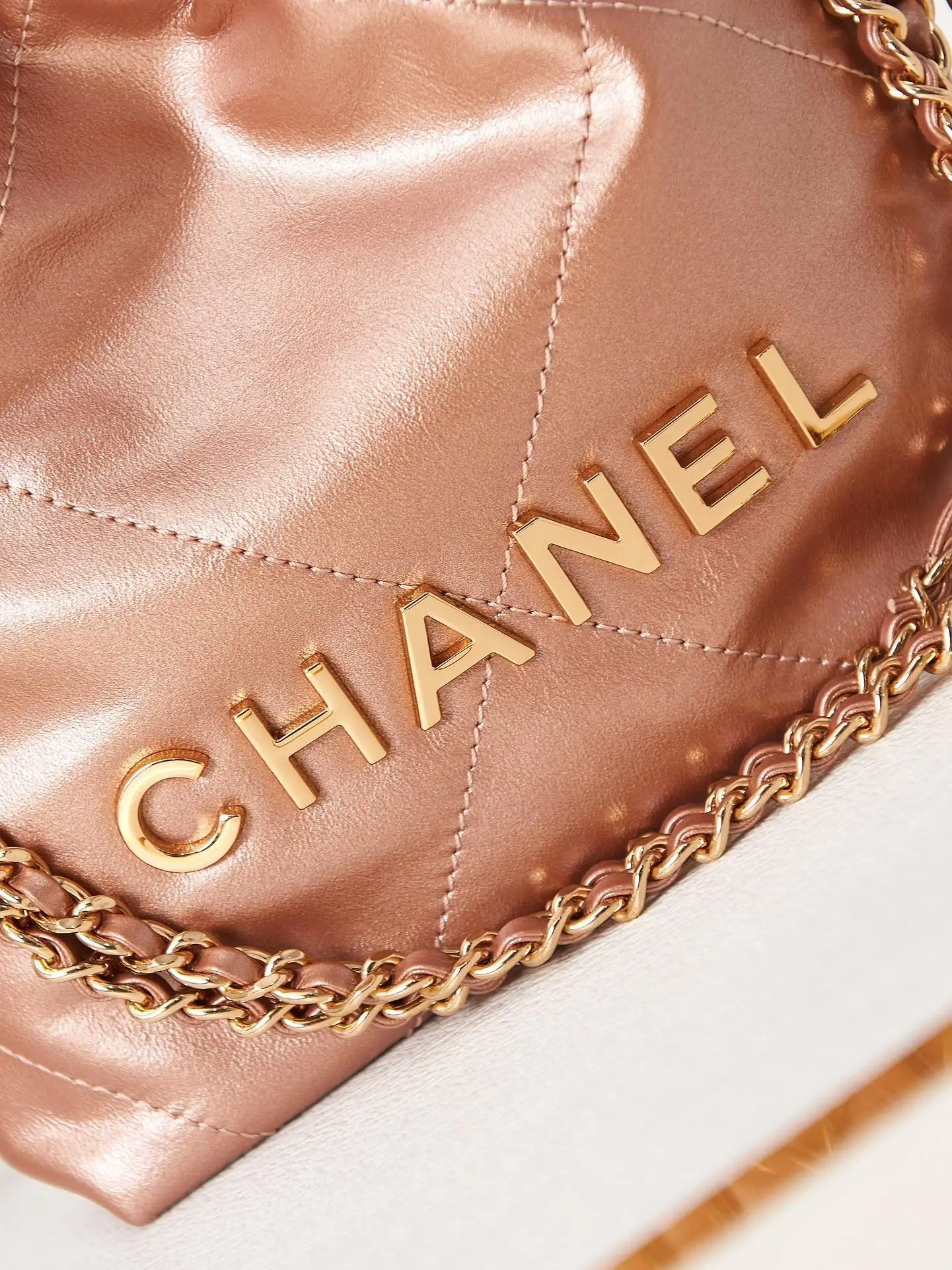 Chanel 22 Mini Handbag AS3980 Rose Gold