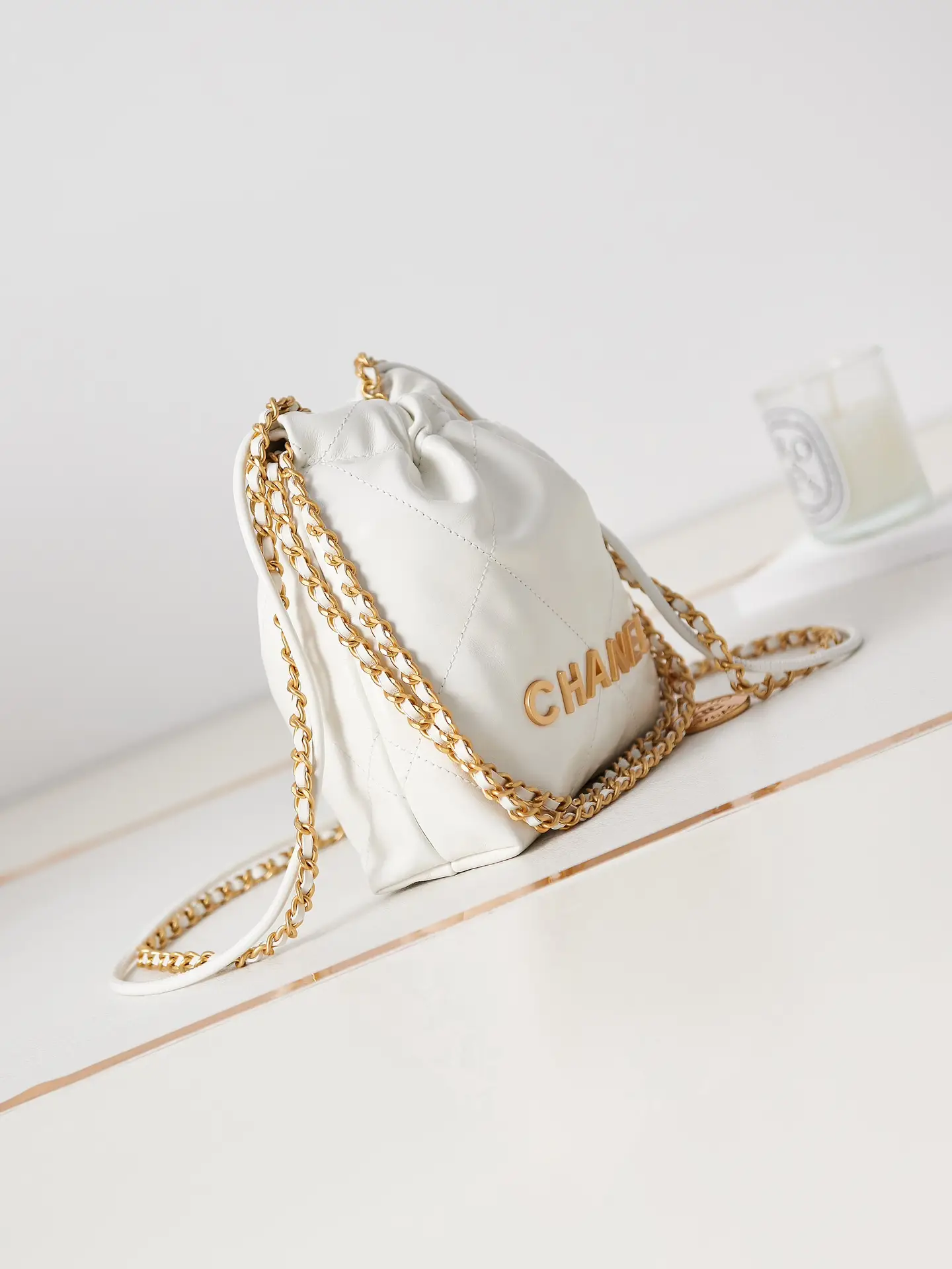 Chanel 22 Mini Handbag AS3980 White