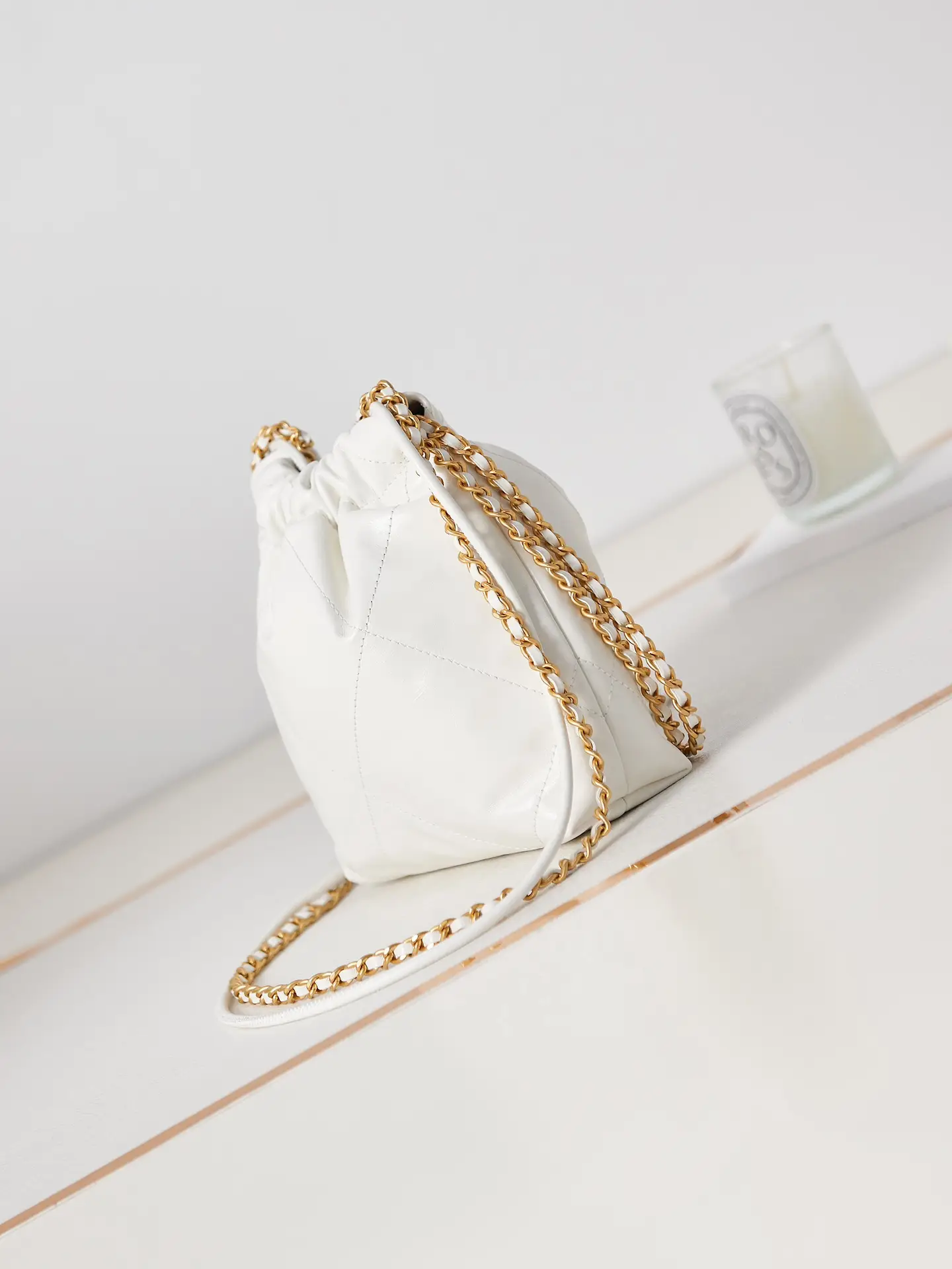 Chanel 22 Mini Handbag AS3980 White