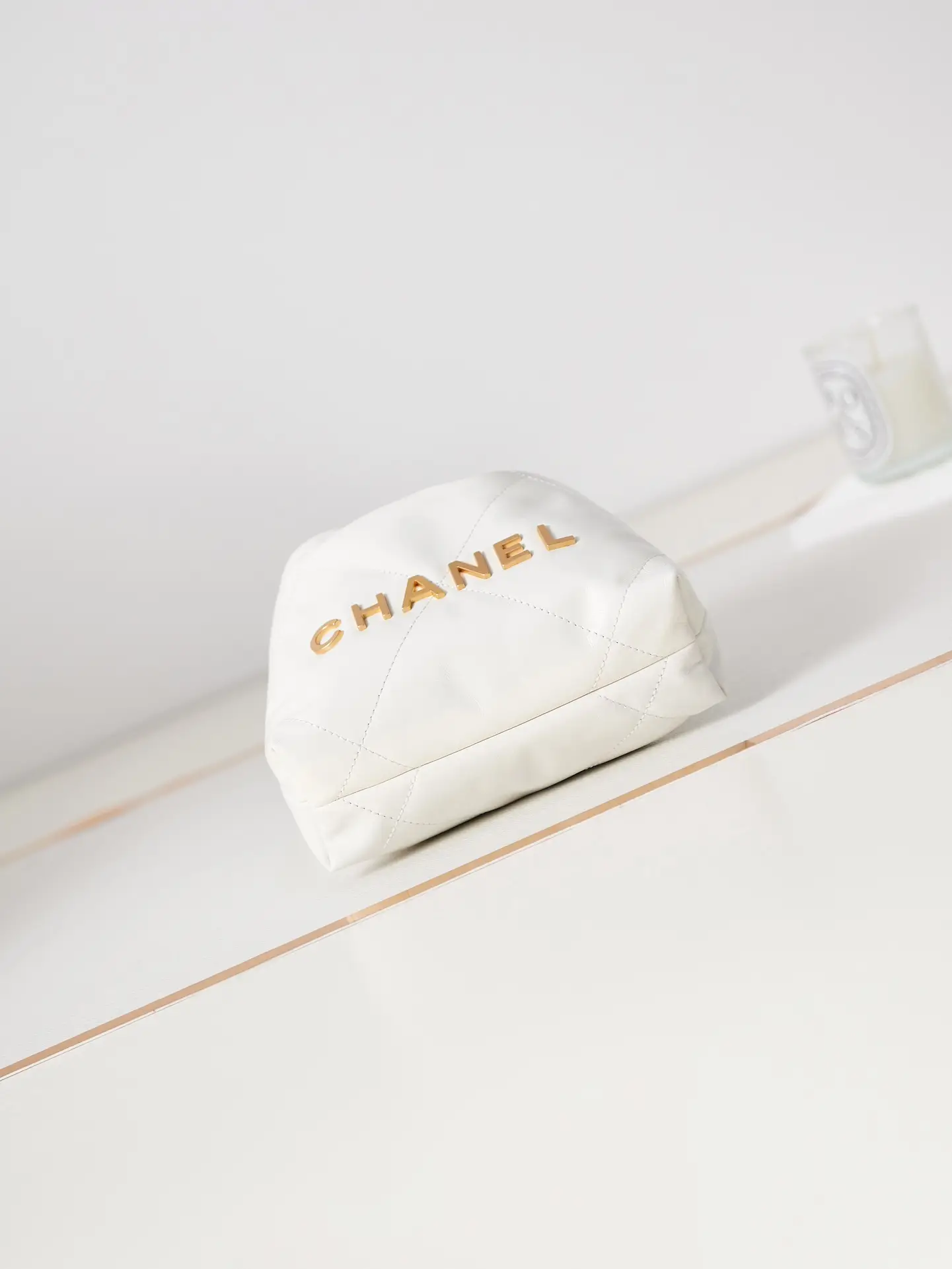 Chanel 22 Mini Handbag AS3980 White