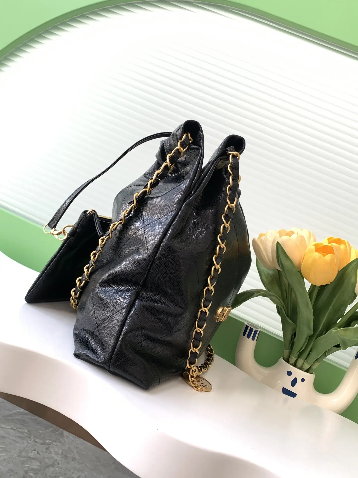 Chanel 22 Small Handbag AS3260 Black
