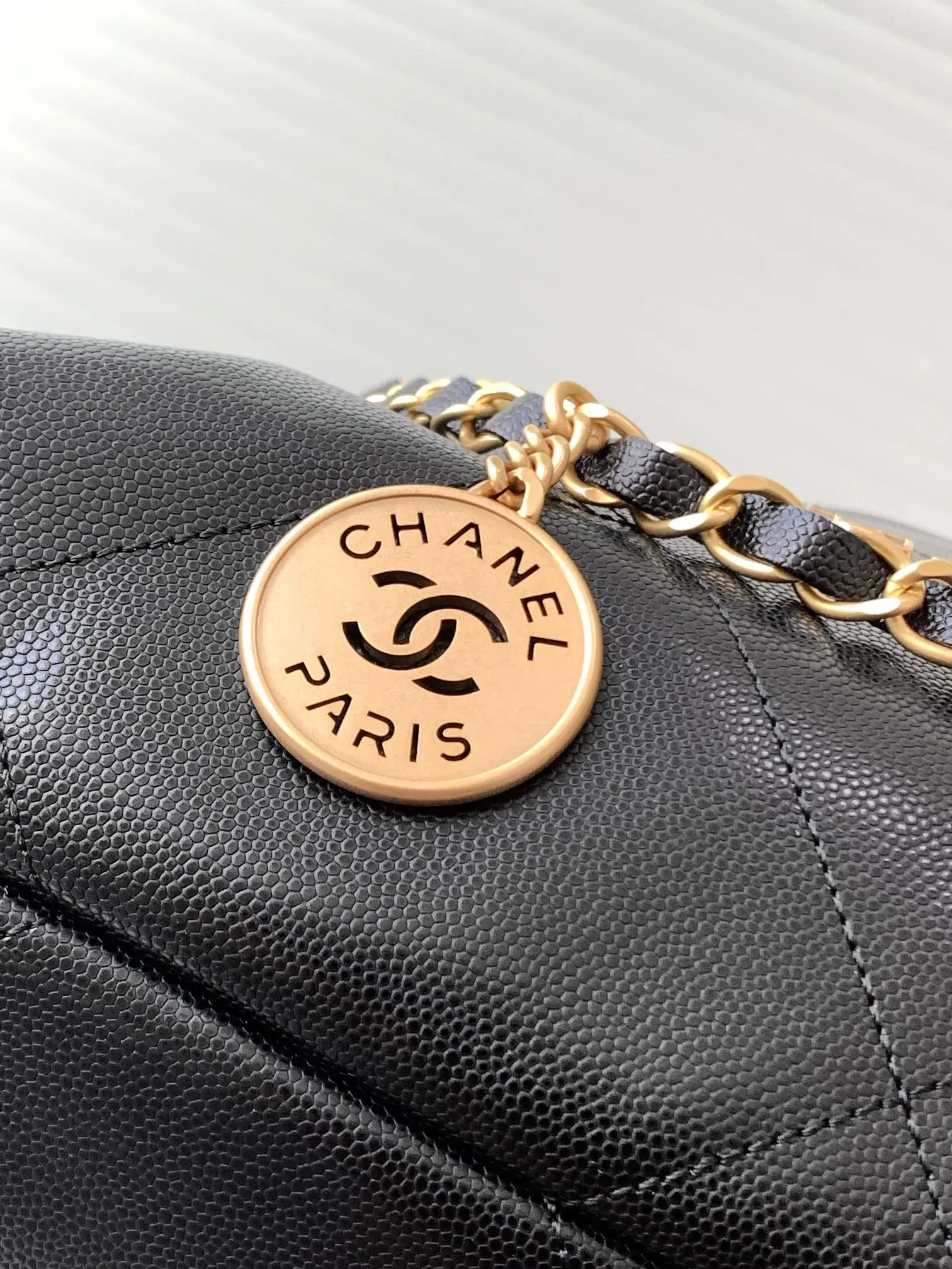 Chanel 22 Small Handbag AS3260 Black