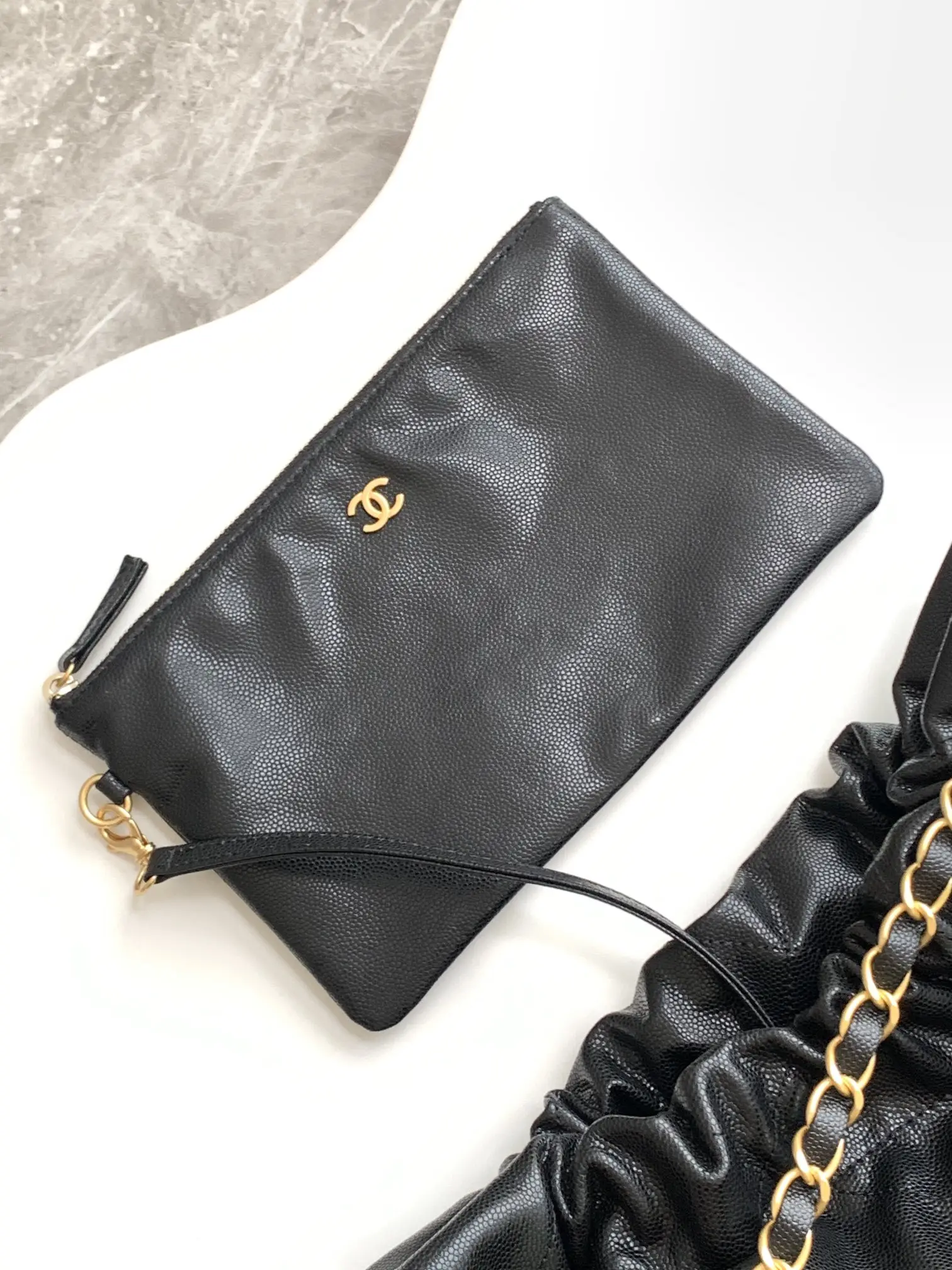 Chanel 22 Small Handbag AS3260 Black