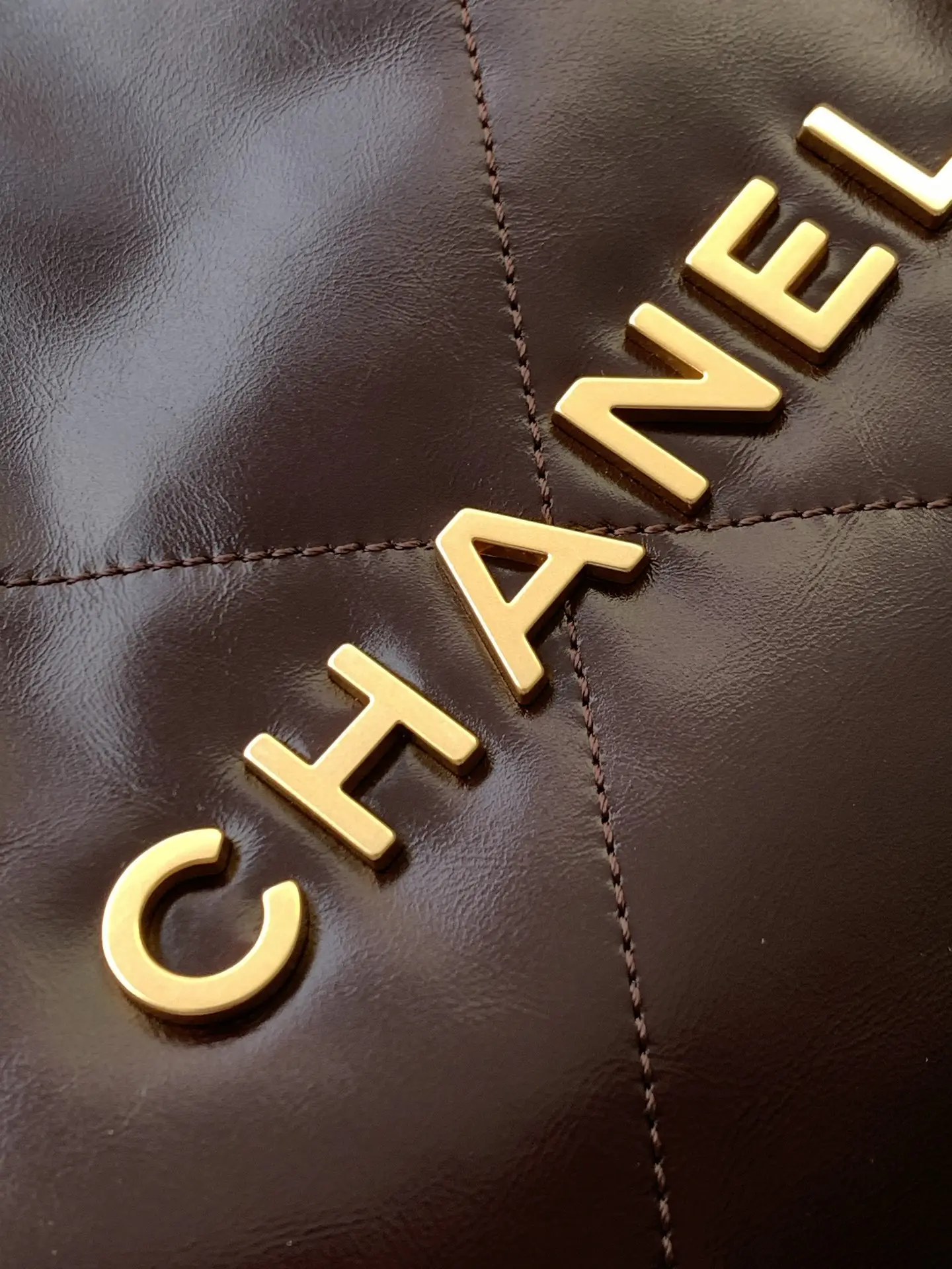 Chanel 22 Small Handbag AS3260 Burgundy
