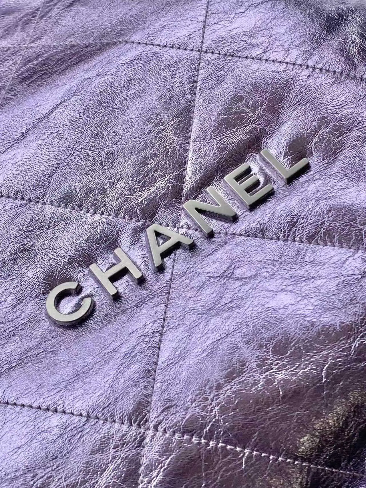 Chanel 22 Small Handbag AS3260 Purple