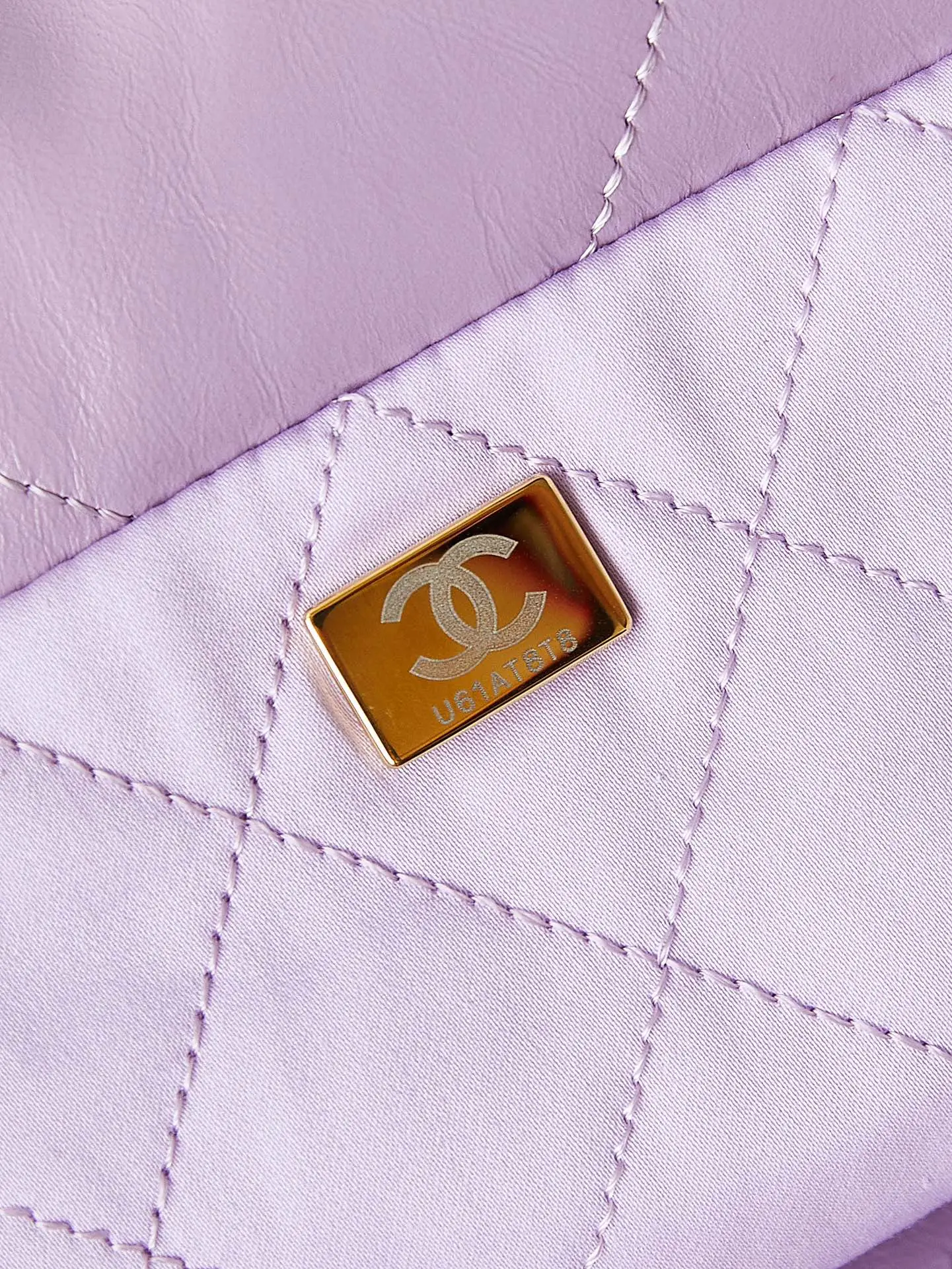 Chanel 22 Small Handbag AS3260 Purple