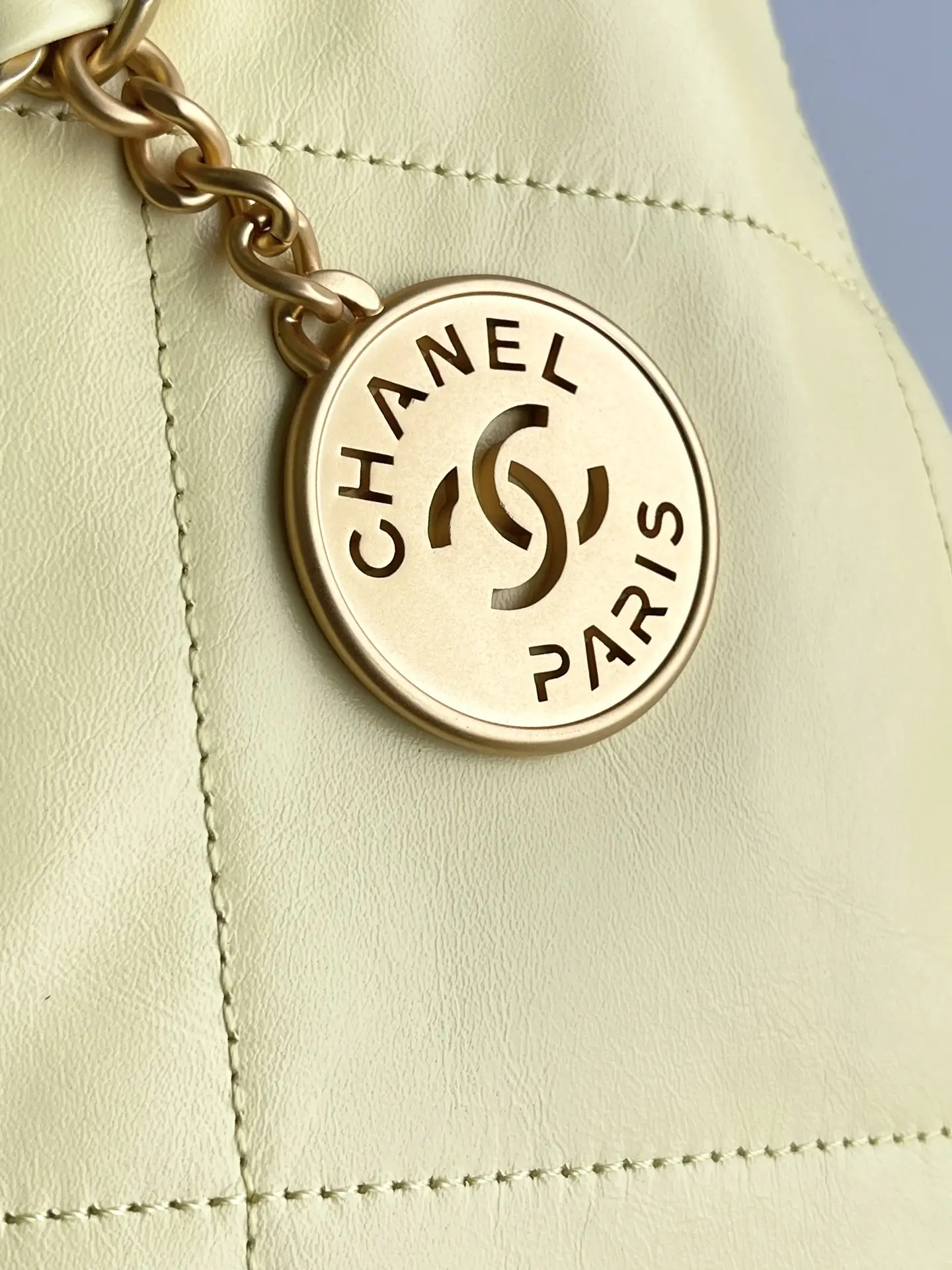 Chanel 22 Small Handbag AS3260 Yellow
