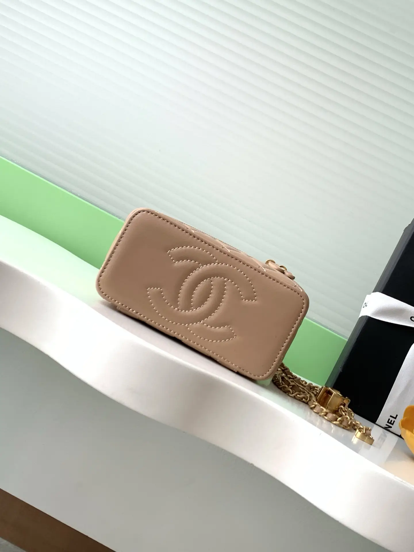 Chanel 25 Vanity Case AP3940 Brown