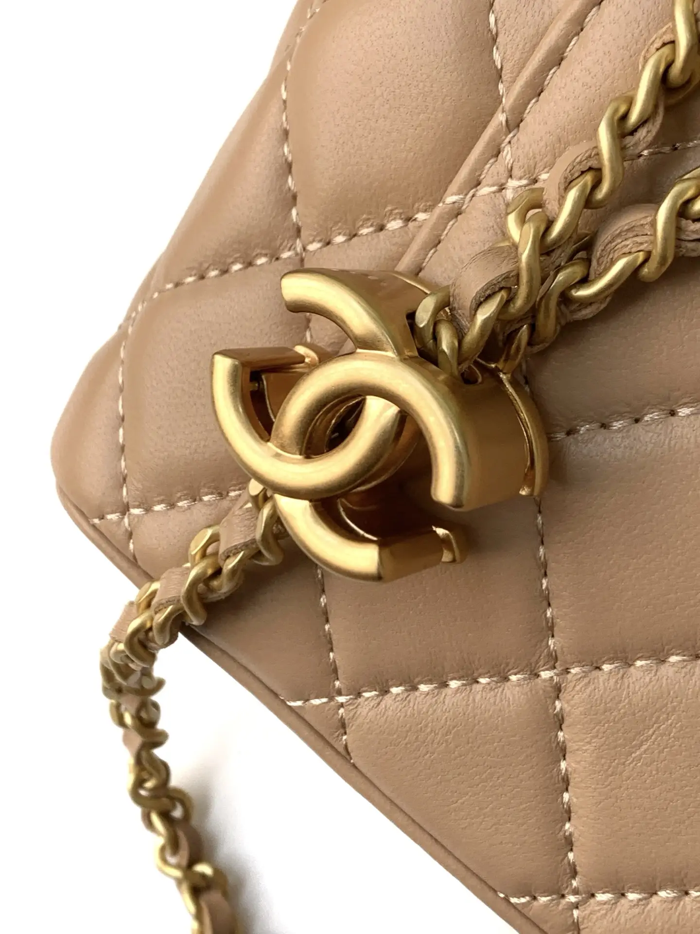 Chanel 25 Vanity Case AP3940 Brown