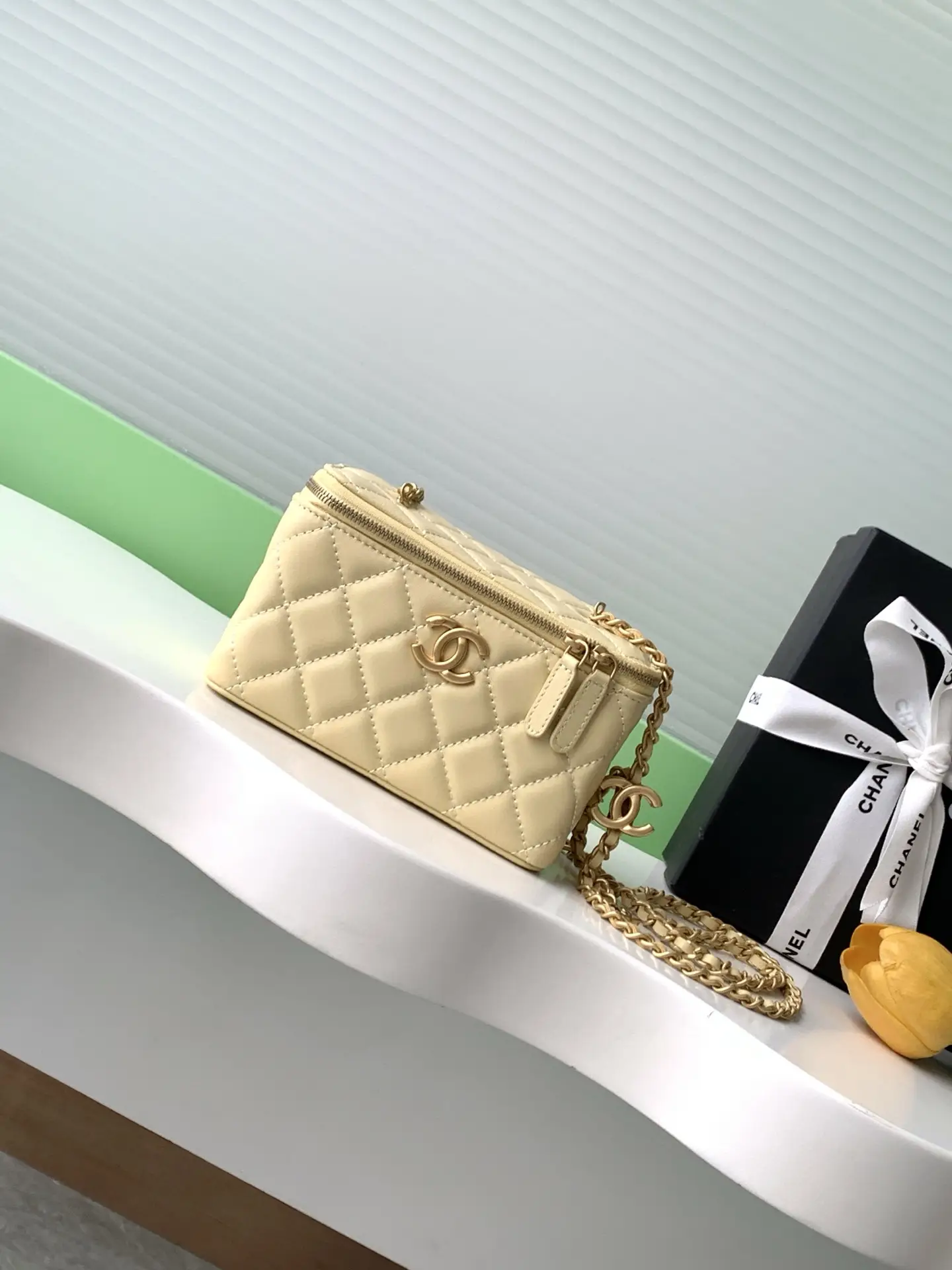 Chanel 25 Vanity Case AP3940 Yellow
