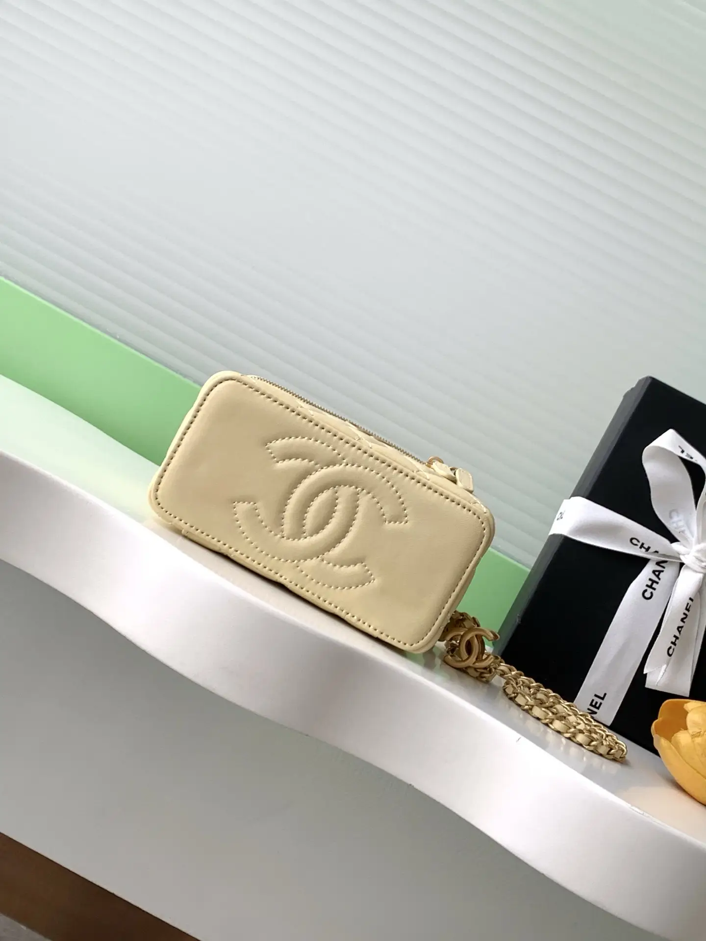 Chanel 25 Vanity Case AP3940 Yellow