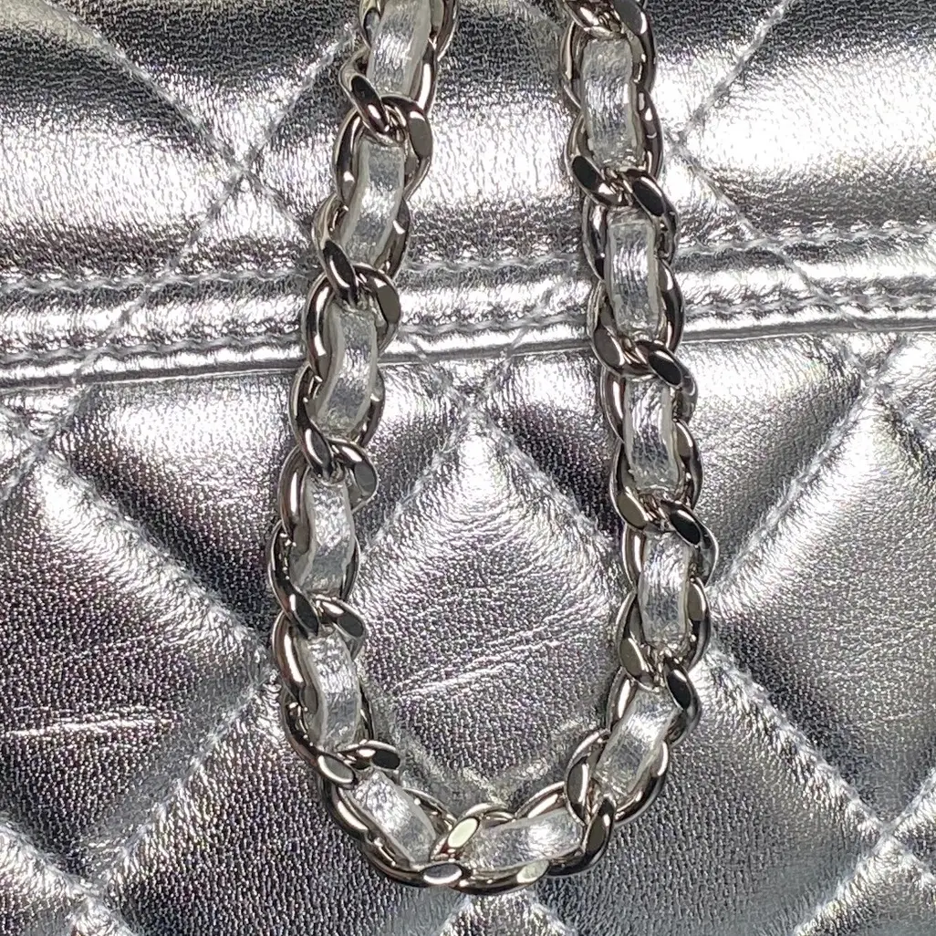 Chanel Clutch With Chain AP4593 Silver