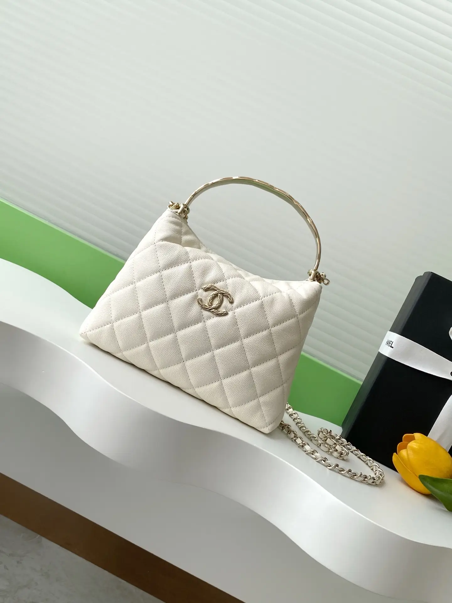 Chanel Handle Bag AP4591 White
