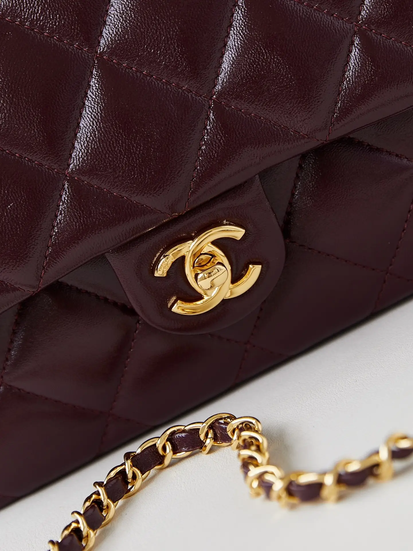 Chanel Handle Flap Bag AS5043 Burgundy