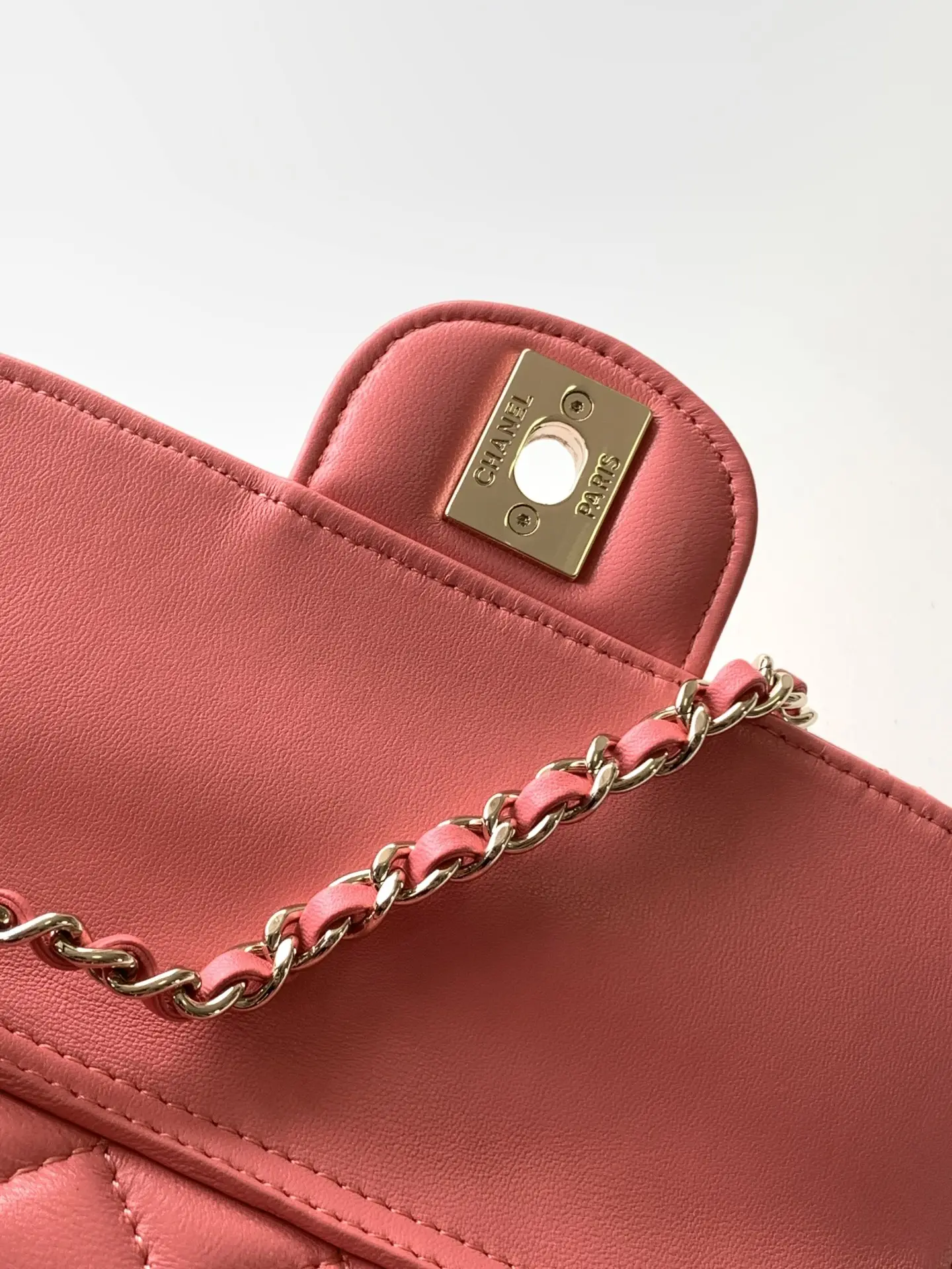 Chanel Heart-Shaped Bag AS3191 Pink