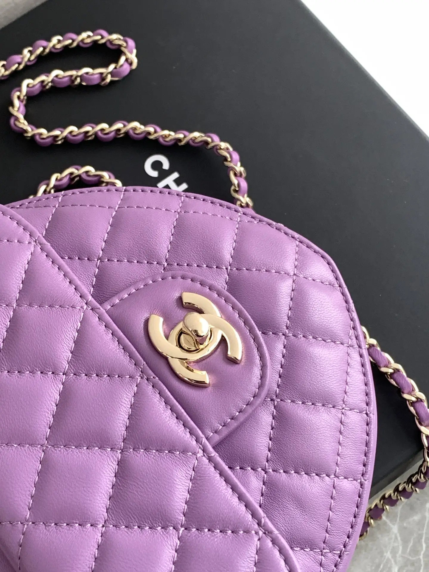 Chanel Heart-Shaped Bag AS3191 Purple