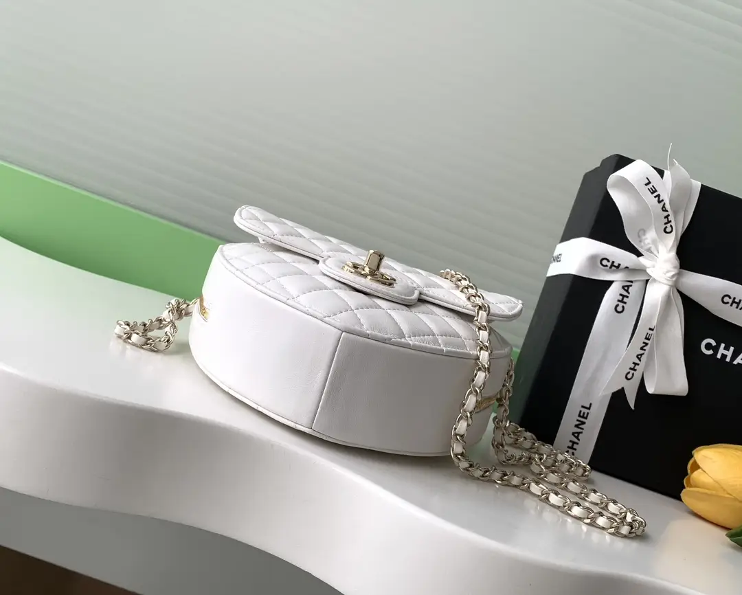 Chanel Heart-Shaped Bag AS3191 White