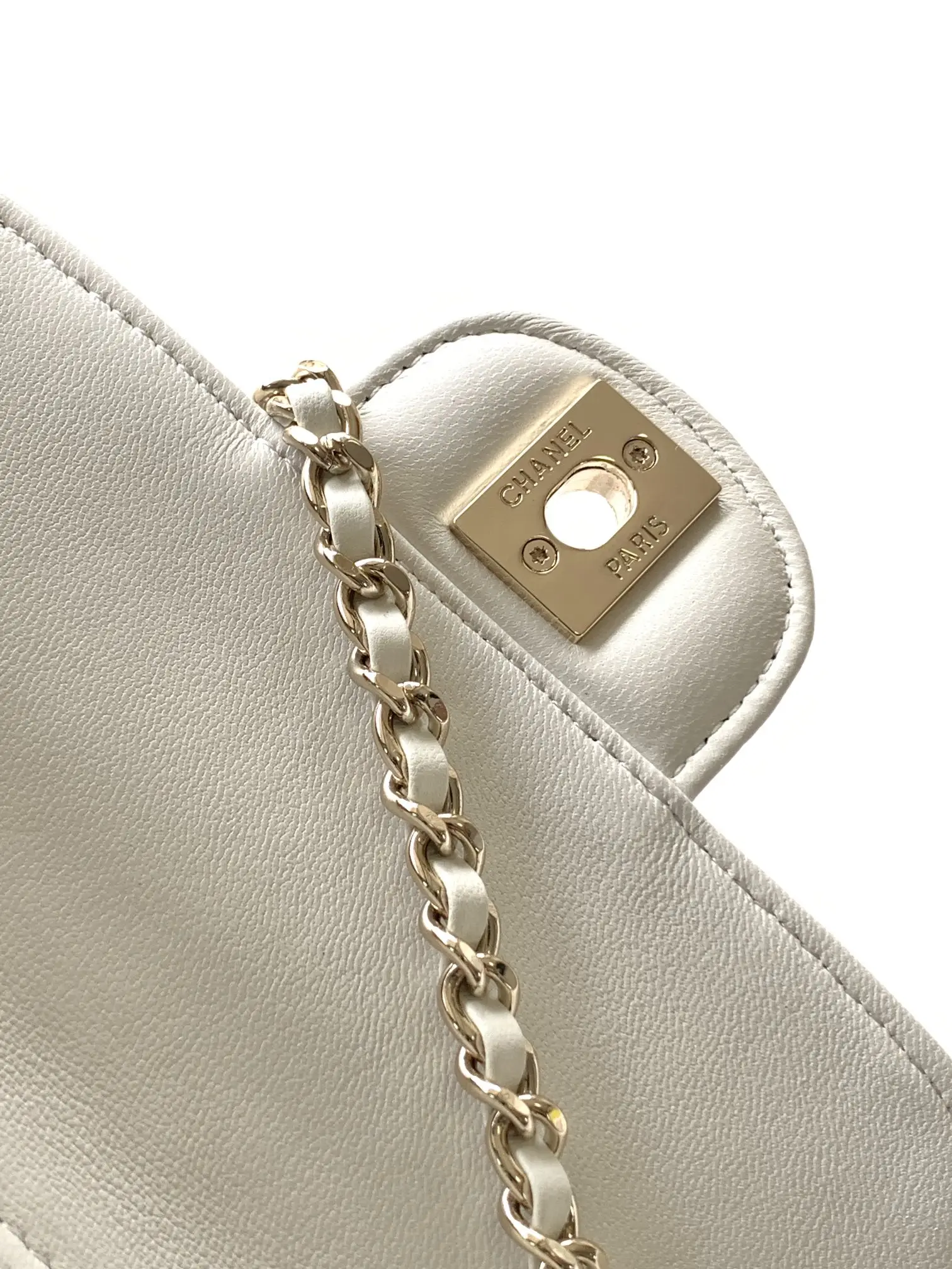 Chanel Heart-Shaped Bag AS3191 White