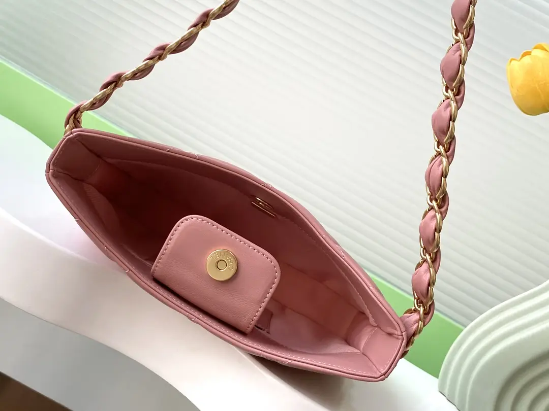 Chanel Hobo Handbag AS5177 Pink