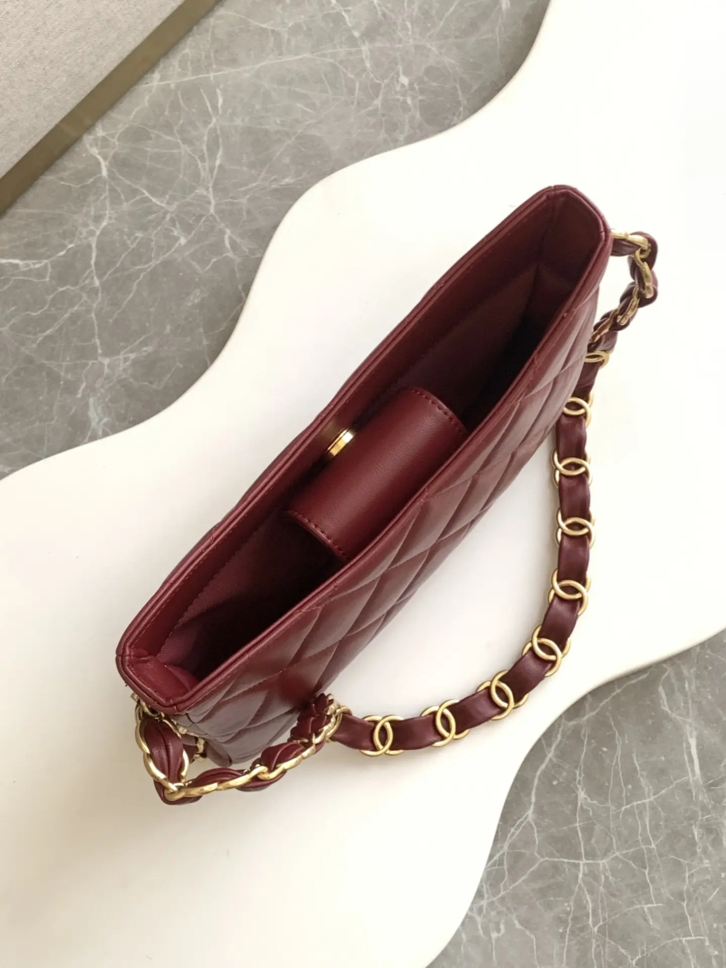 Chanel Hobo Handbag AS5177 Red