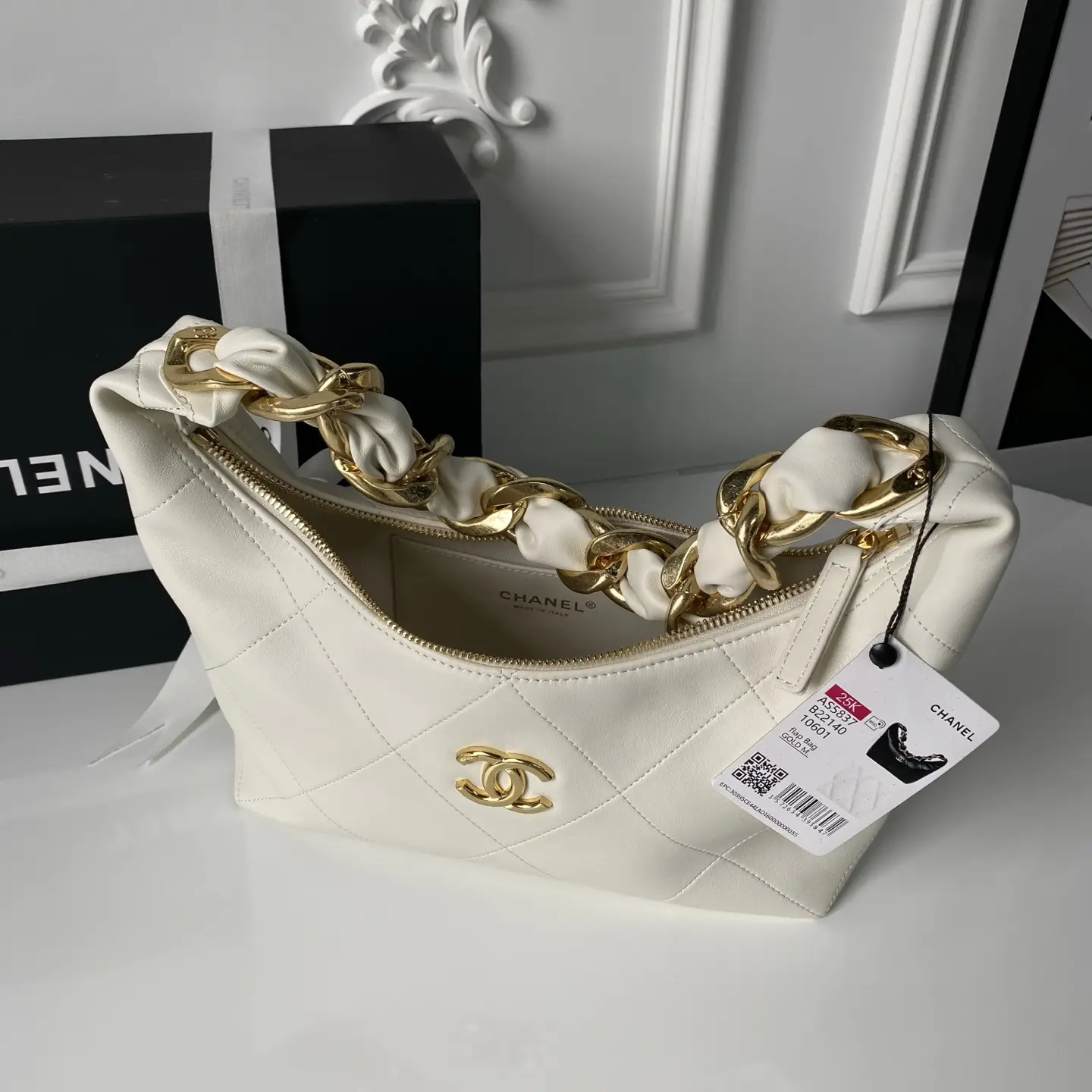 Chanel Hobo Handbag AS5837 White