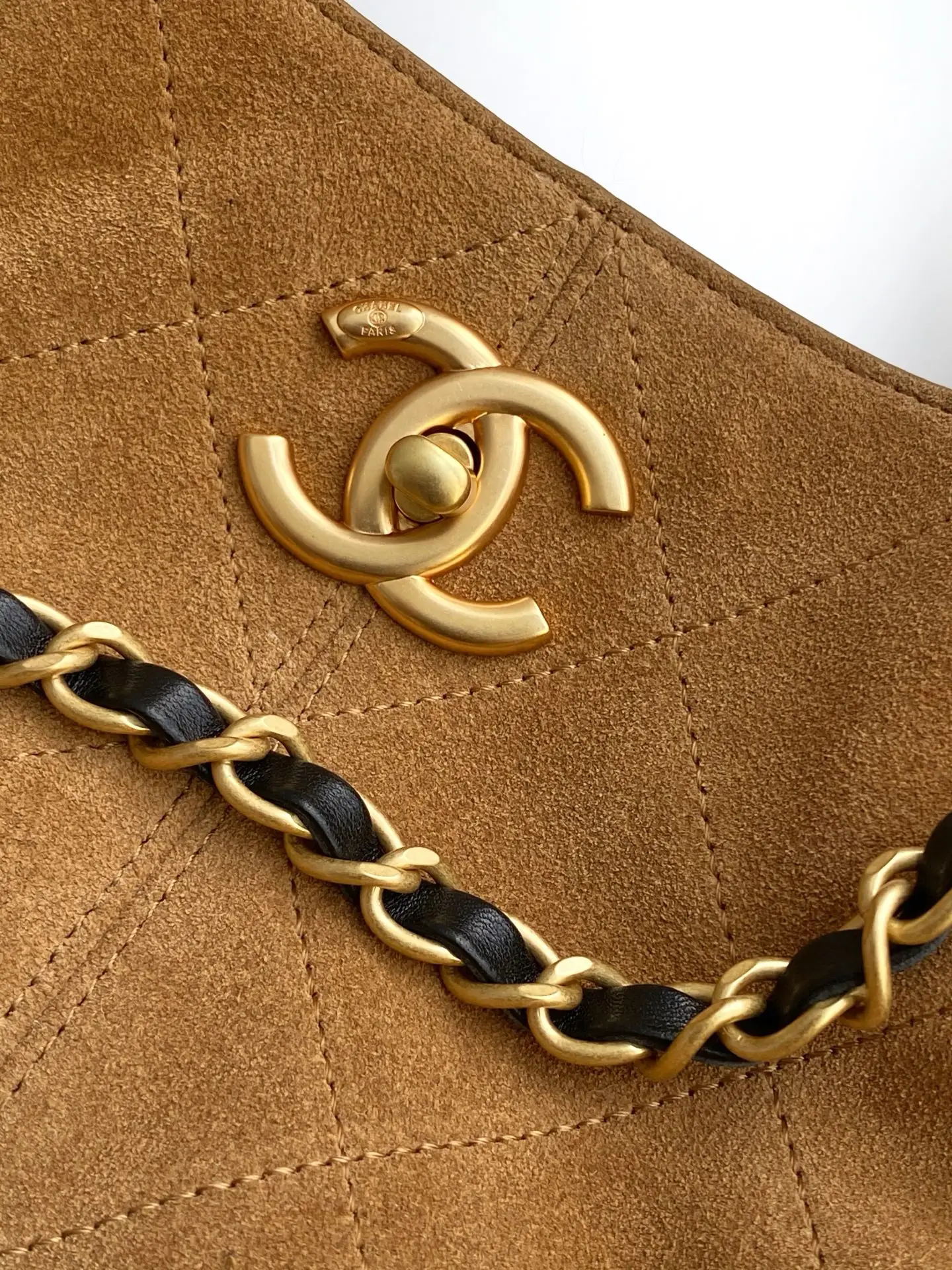 Chanel Shopping Bag Beige & Black