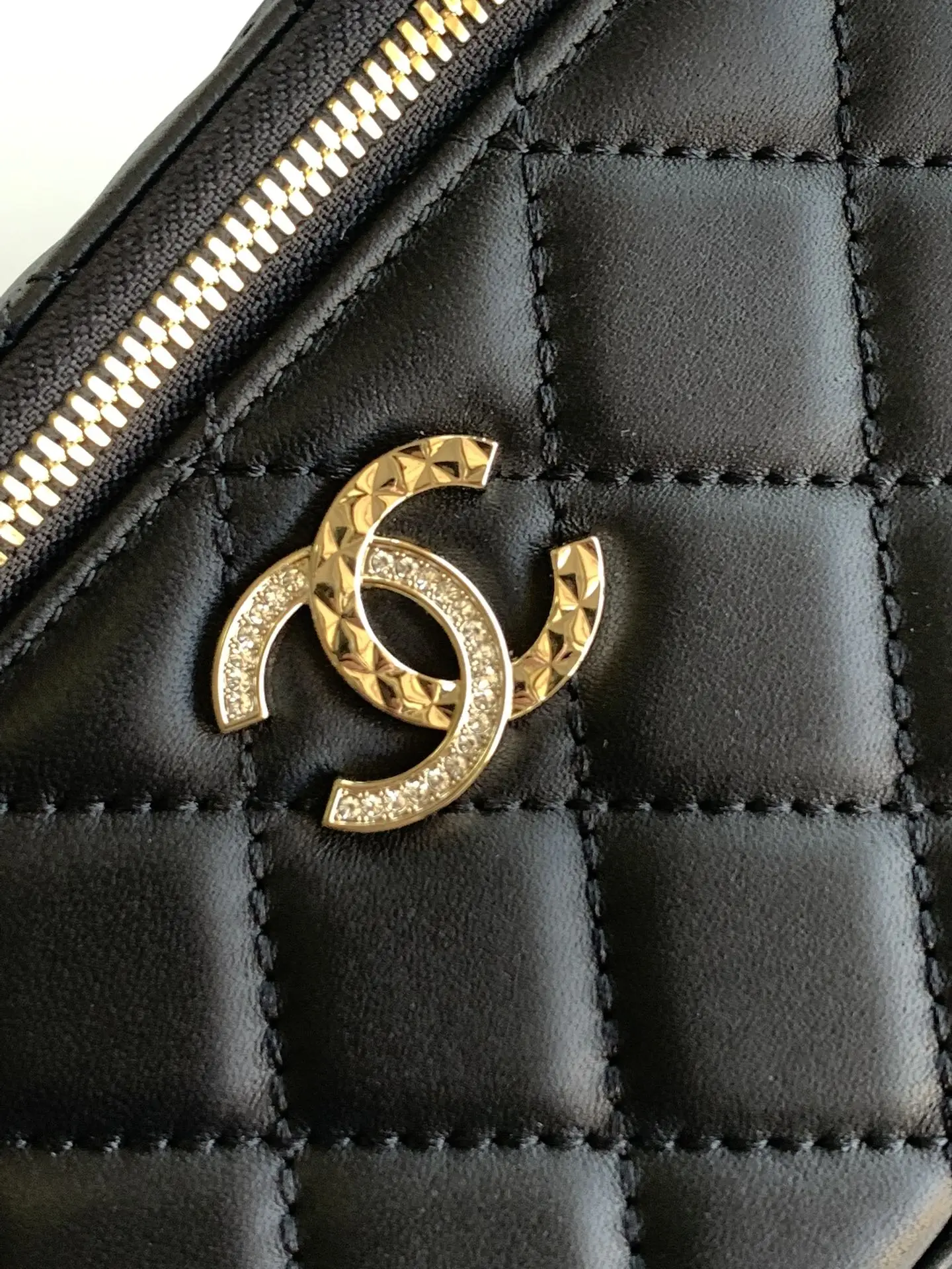 Chanel Top Handle Vanity Case AP4404 Black